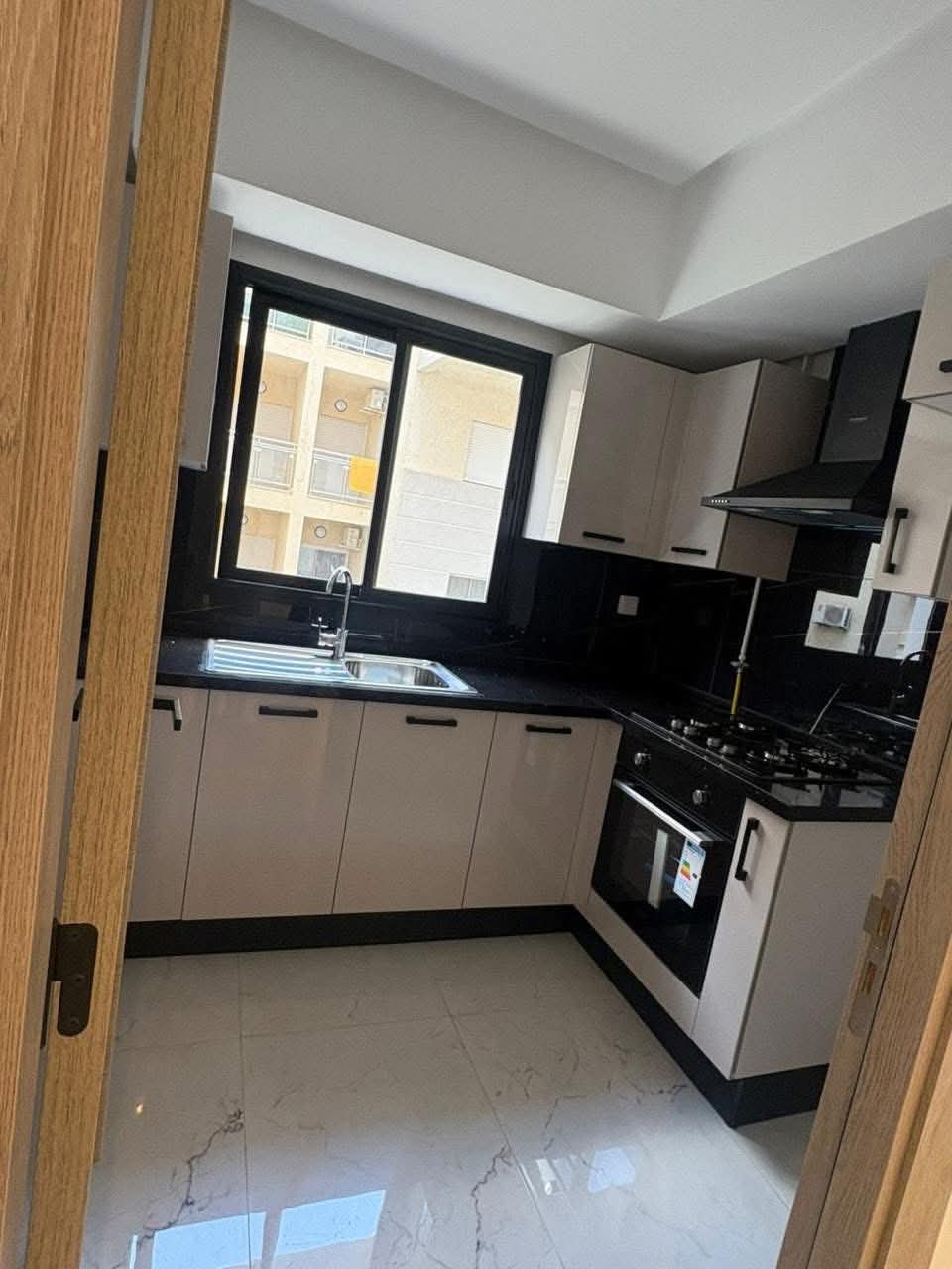 Ariana Ville Cite El Intissar 2 Location Appart. 2 pices S1 jamais habite 1100d ennasr 2