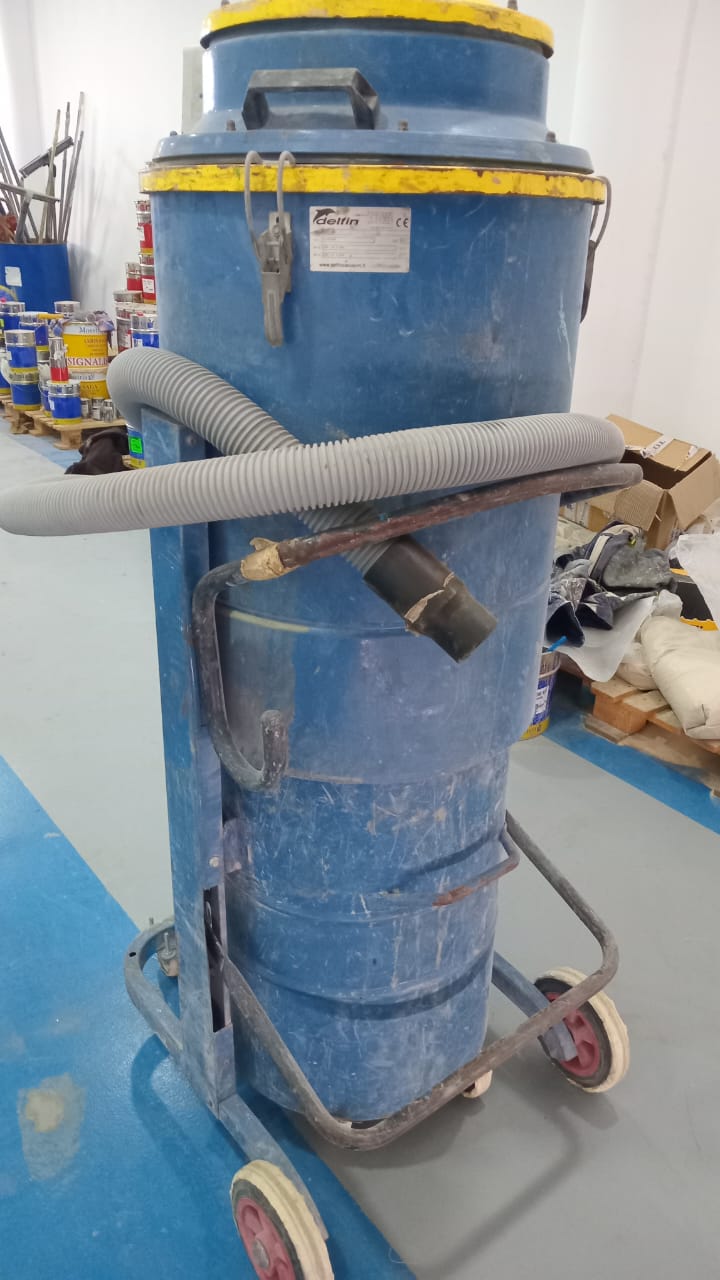 Hammam Sousse Hammam Sousse Gharbi Autre Autre Aspirateur  professionnel  occasion