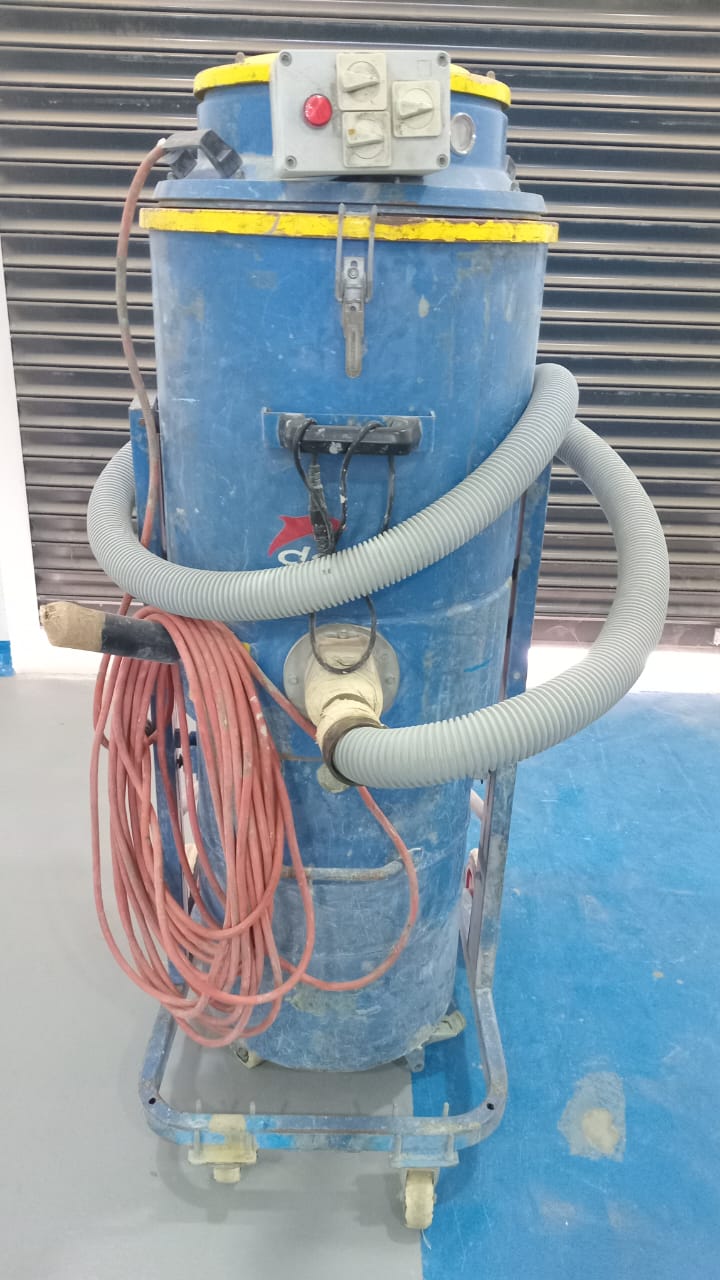 Hammam Sousse Hammam Sousse Gharbi Autre Autre Aspirateur  professionnel  occasion