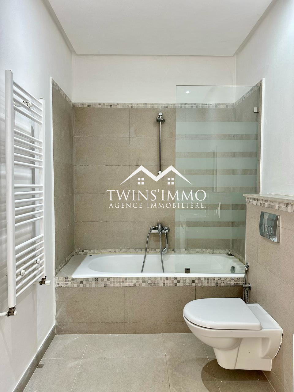 La Marsa Cite El Ahmadi Location Appart. 3 pices Appartement s3  la marsa ville