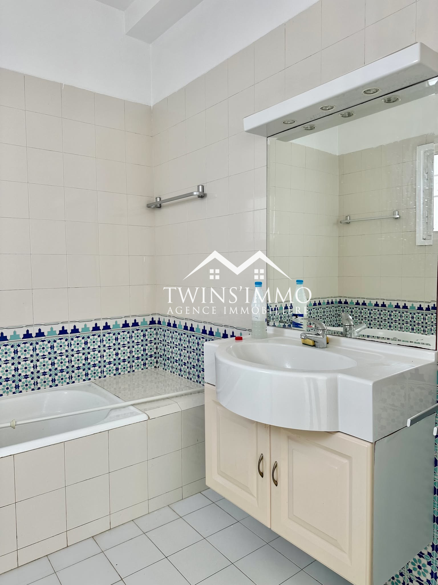 La Marsa Cite El Khalil Location Duplex Villa jumele en s4 avec jardin  la marsa