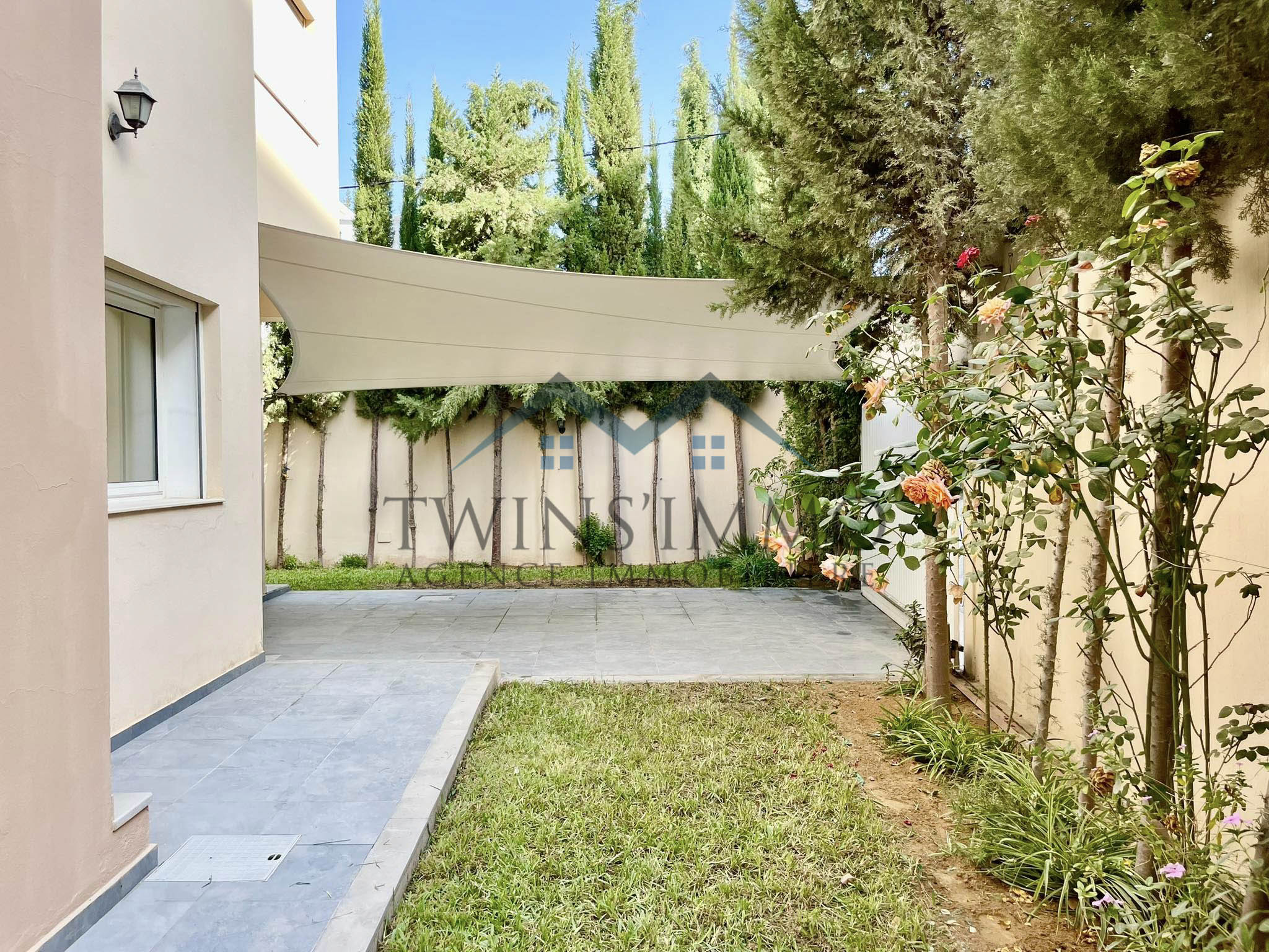La Soukra La Soukra Location Maisons Villa s4 avec piscine  la soukra