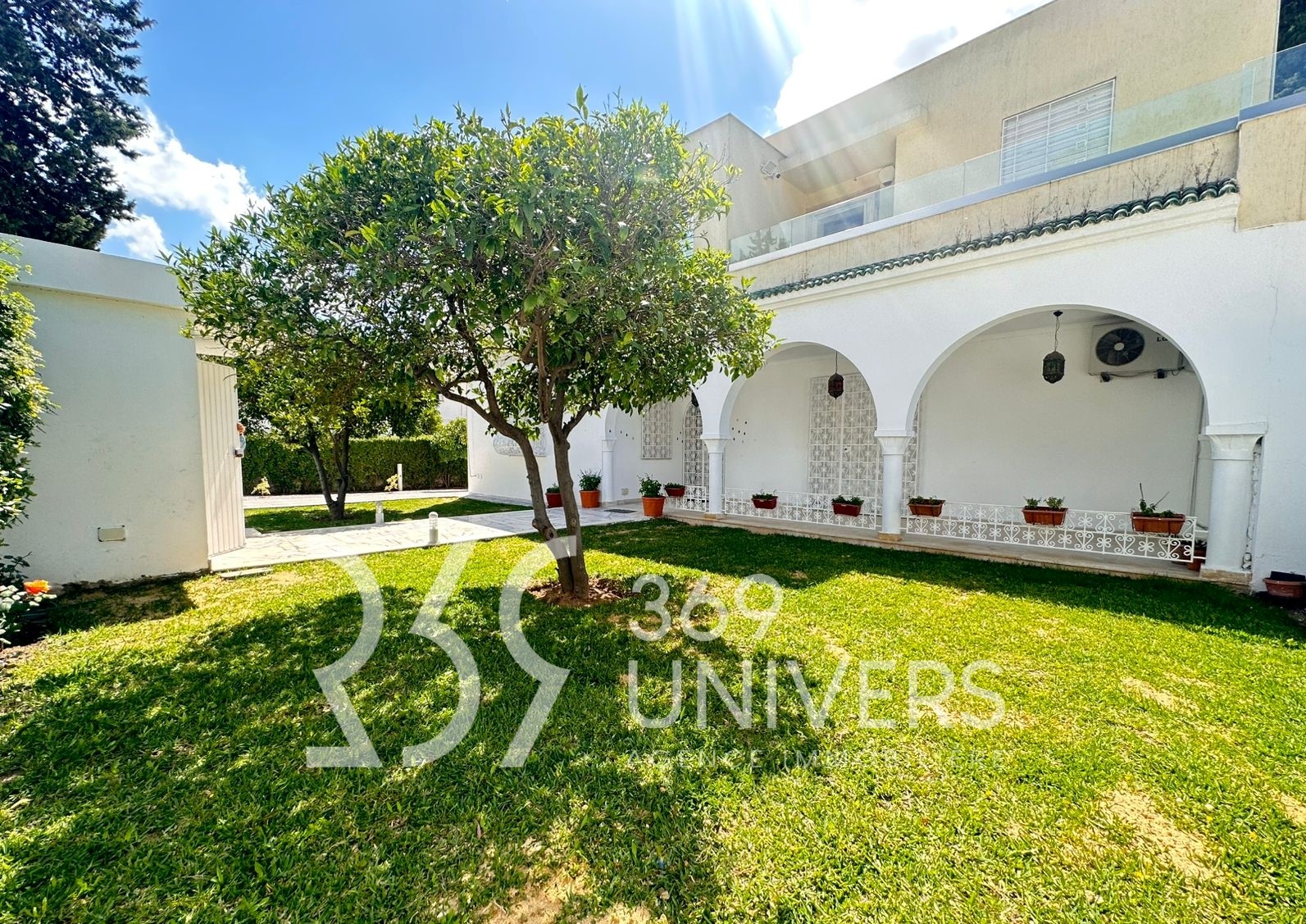 La Marsa Marsa Ennassim Location Appart. 3 pices Rez de chausse meubl avec jardin  la marsa