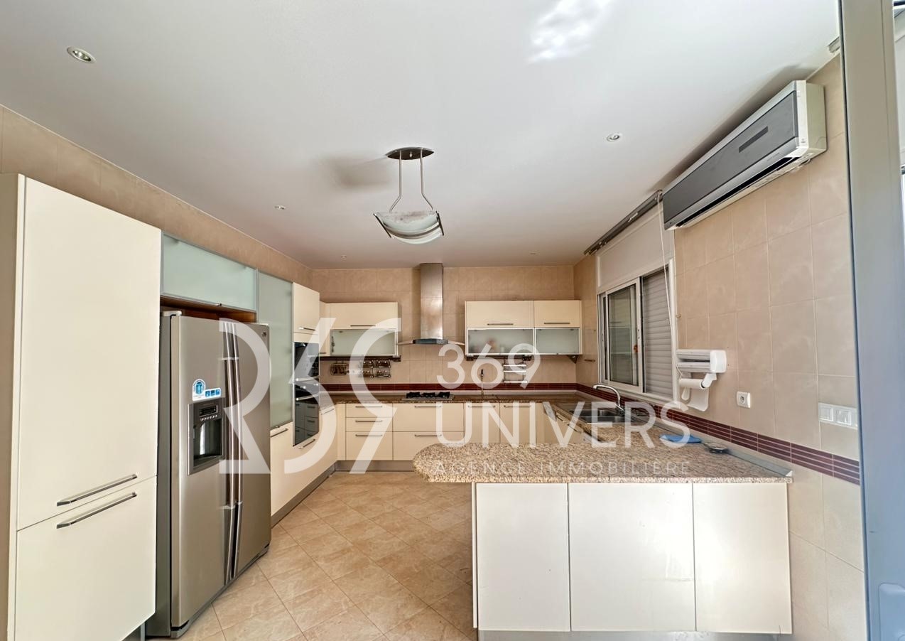 La Marsa Marsa Ennassim Location Maisons Villa avec jardin  la marsa ref rh156