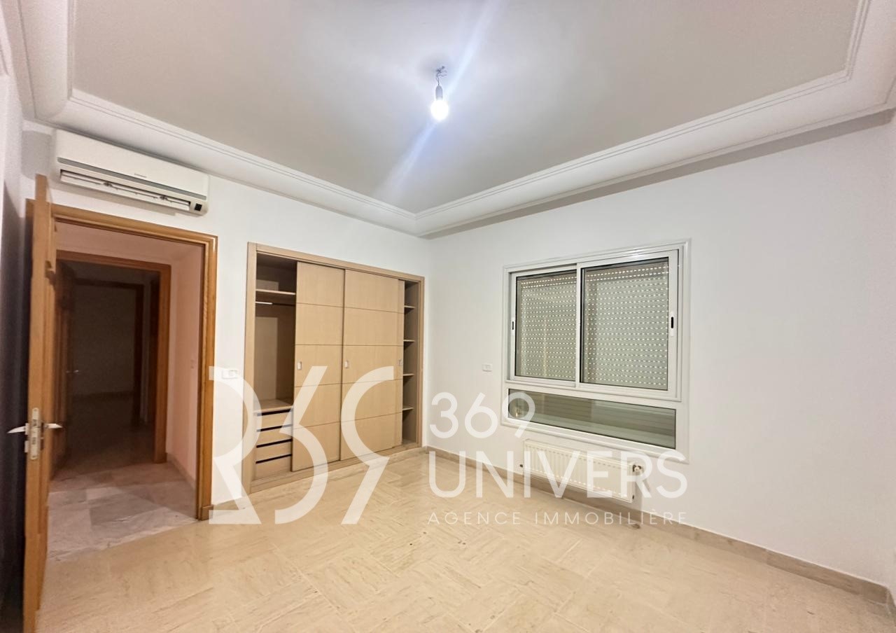 Ain Zaghouan Jardins de Carthage Location Appart. 3 pices Appartement avec piscine aux jdc ref ra142