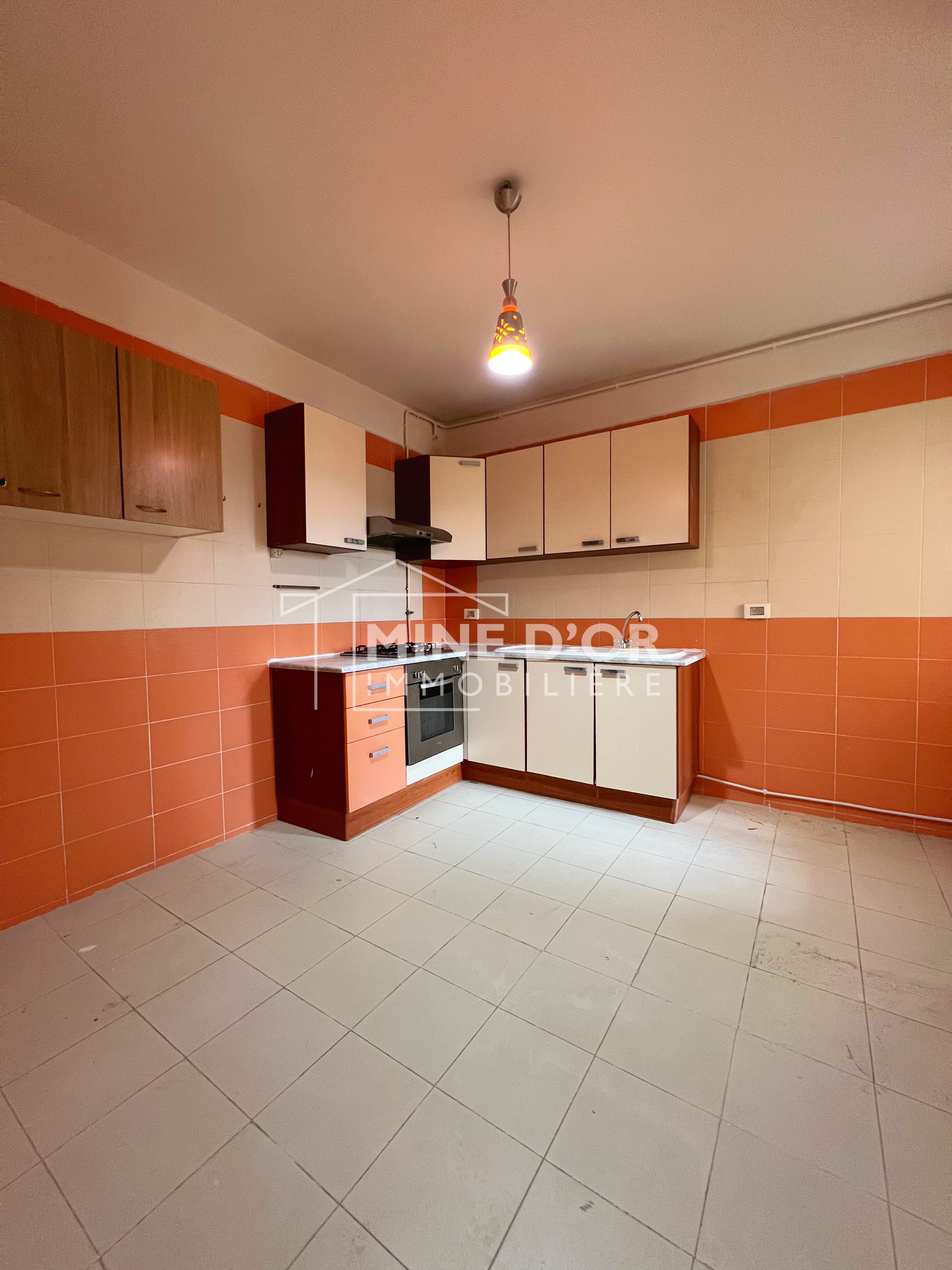 Cite El Khadra Zone urbaine nord Location Appart. 3 pices Appartement s2 au centre urbain nord