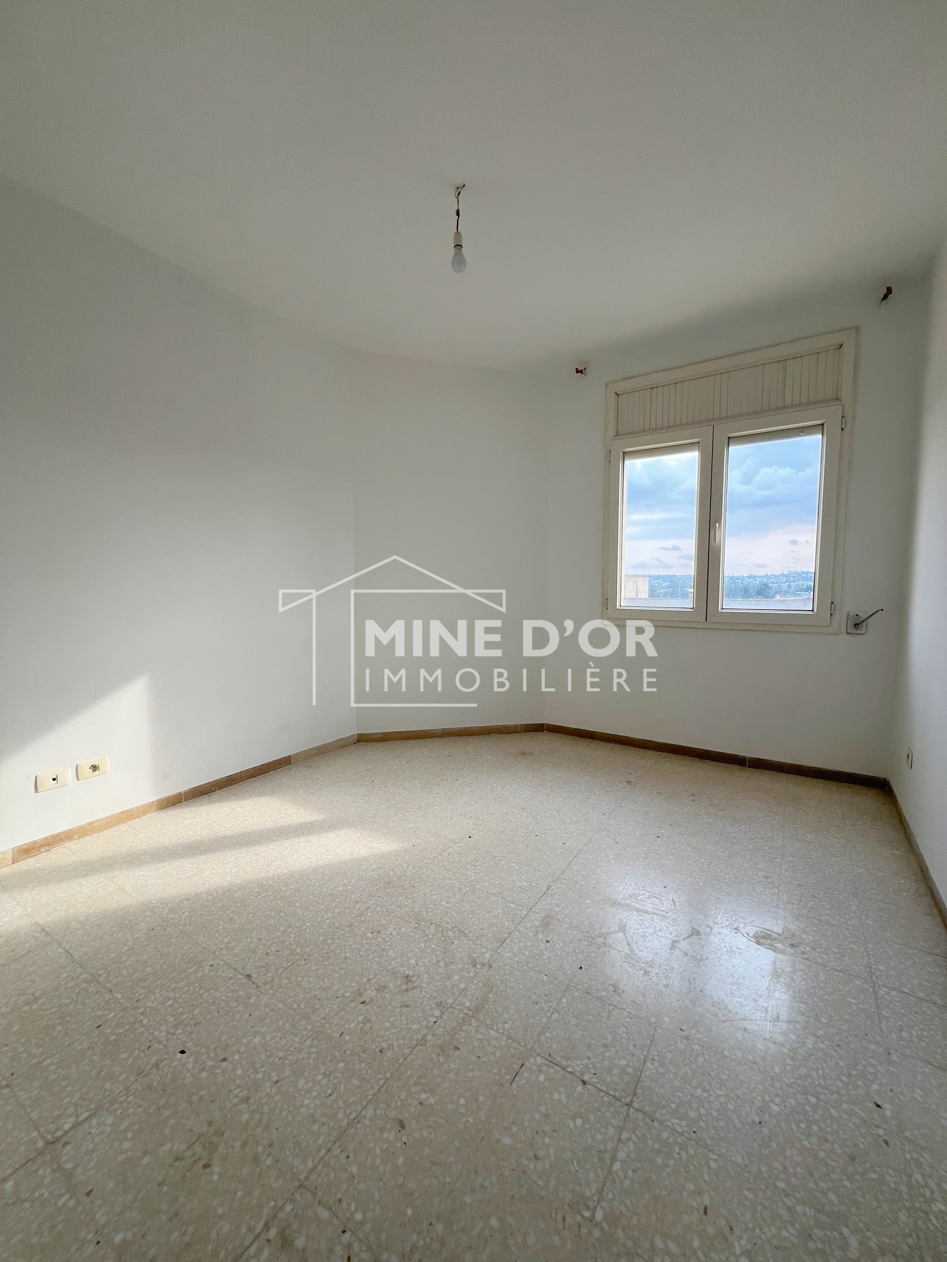 Cite El Khadra Zone urbaine nord Location Appart. 3 pices Appartement s2 au centre urbain nord