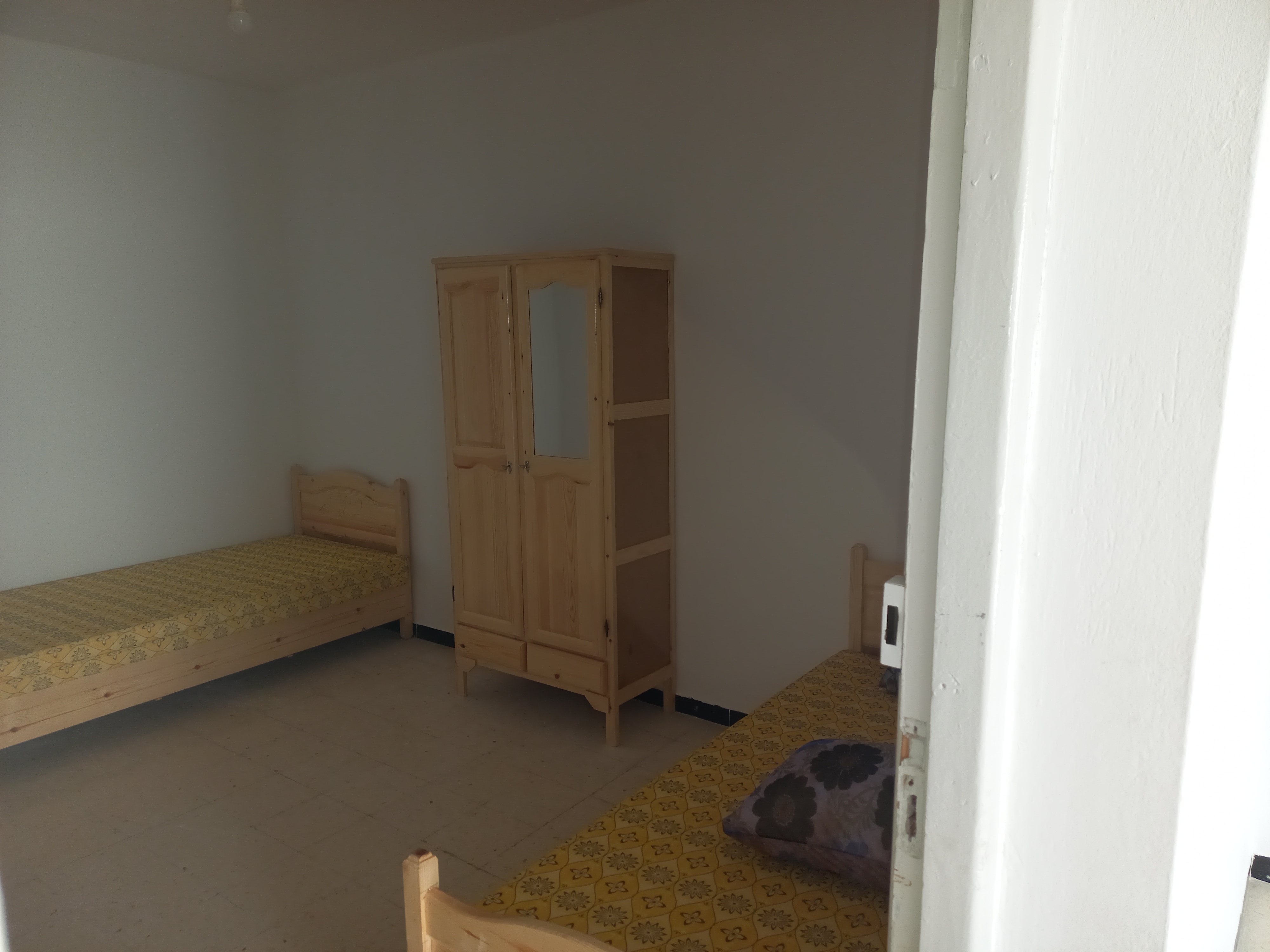 El Omrane Superieur El Omrane Superieur Location Appart. 2 pices Etage pour femmes travailleuses dispo ds juin