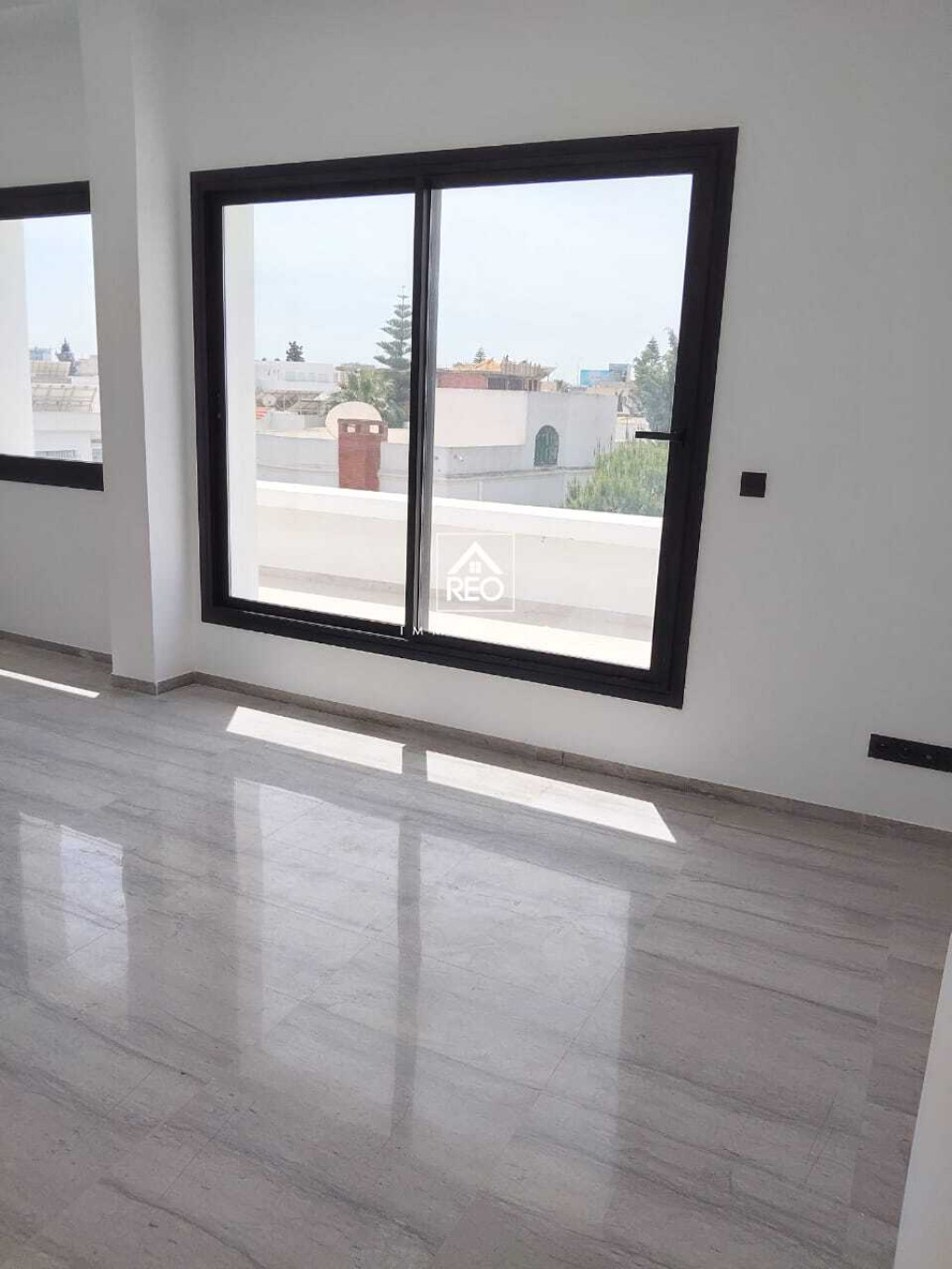 La Soukra La Soukra Location Autre Bureau 105 m2 h2 situ  la soukra