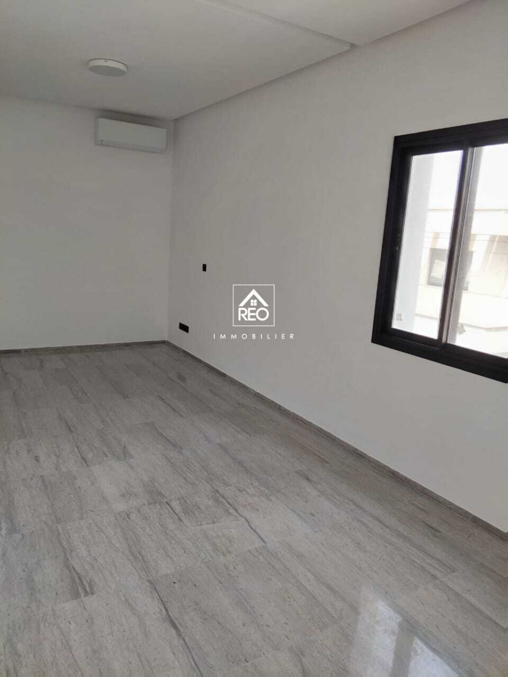 La Soukra La Soukra Location Autre Bureau 105 m2 h2 situ  la soukra