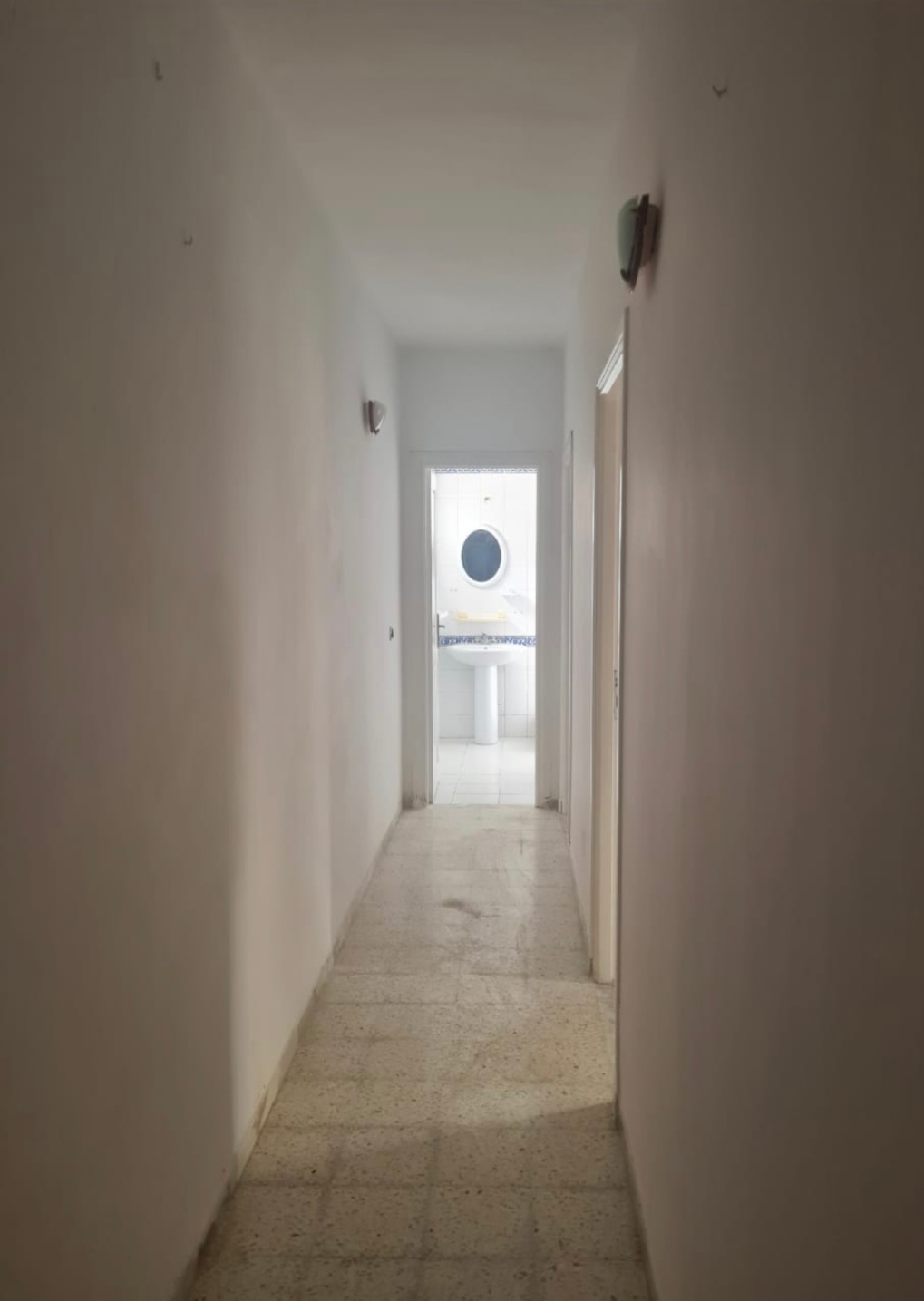 El Menzah El Manar 1 Location Appart. 2 pices Studio s1 2me tage