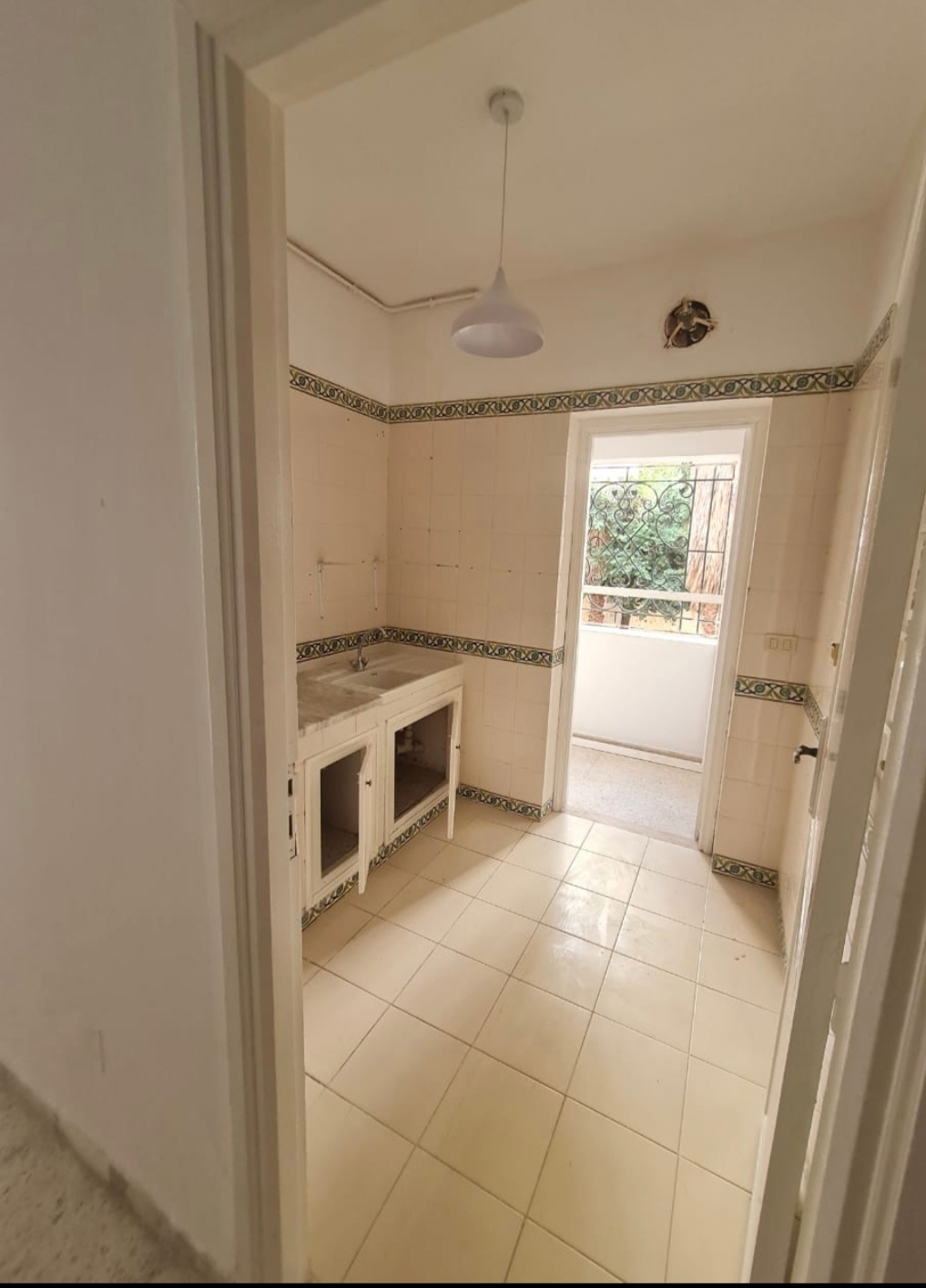El Menzah El Manar 1 Location Appart. 2 pices Studio s1 2me tage