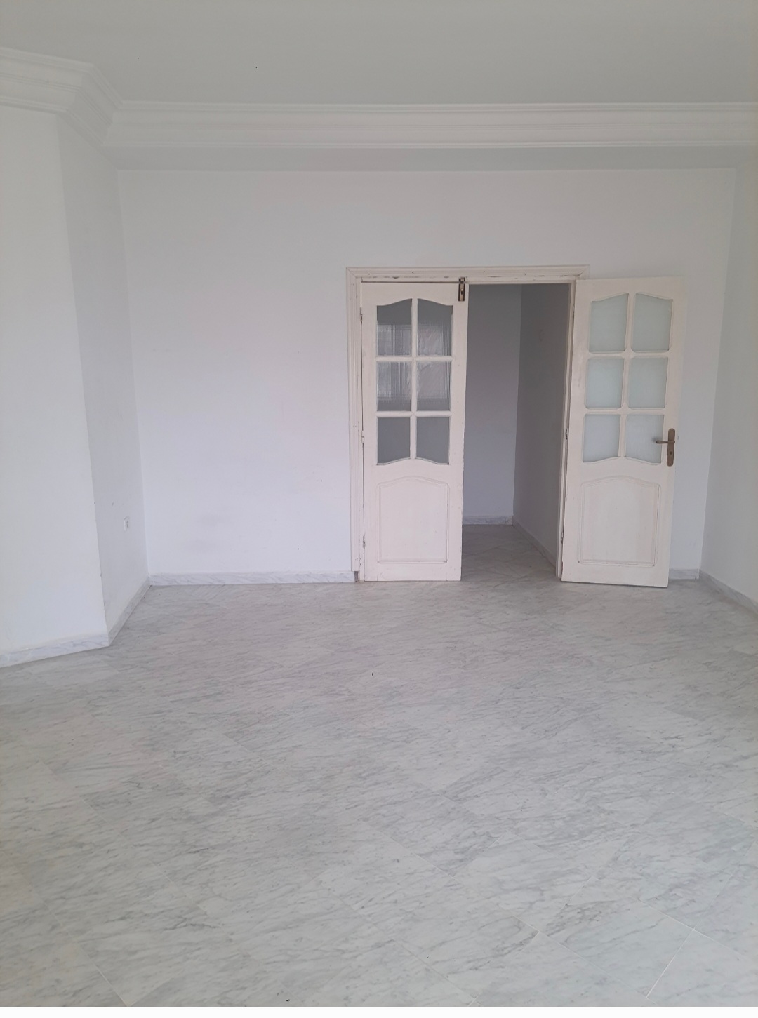 El Menzah El Manar 1 Location Appart. 2 pices Etage de villa s2