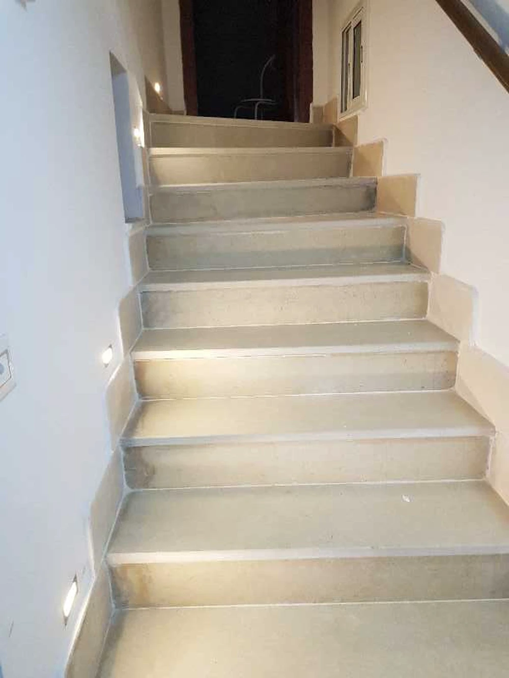 El Menzah El Manar 1 Location Appart. 3 pices Rez de jardin s3 meubl haut standing