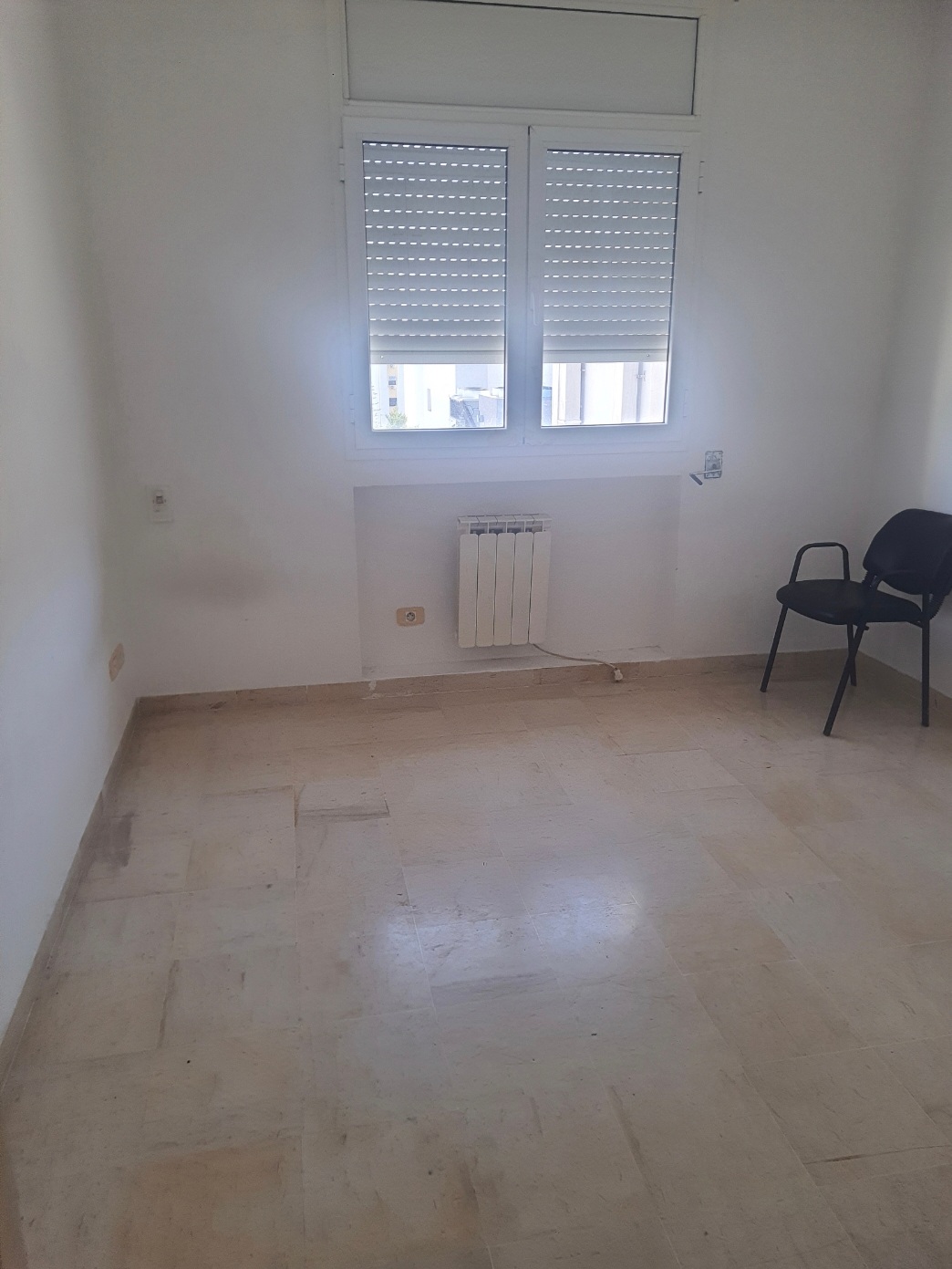 El Menzah El Manar 1 Location Appart. 2 pices Studio s1 derrire monoprix 2me tage
