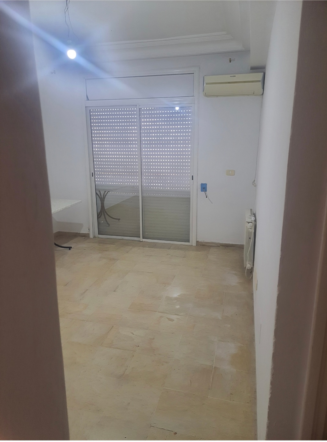 El Menzah El Manar 1 Location Appart. 2 pices Studio s1 derrire monoprix 2me tage