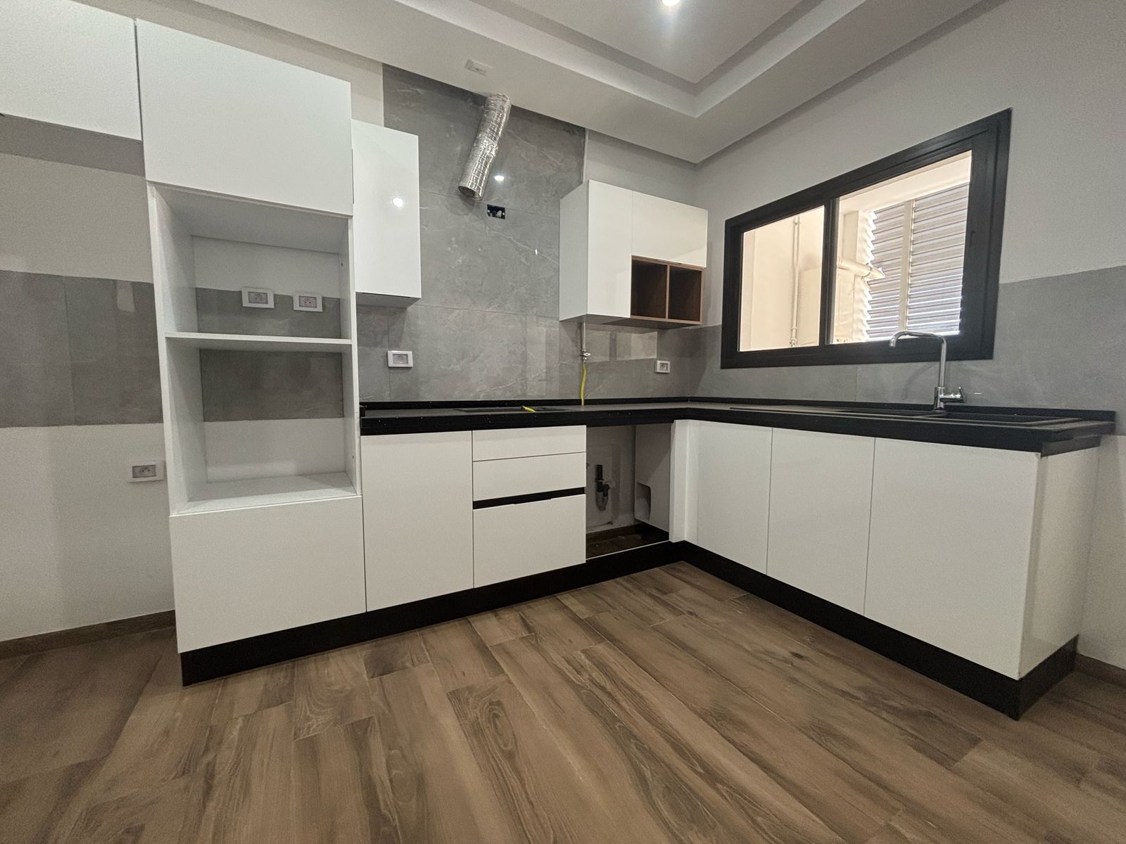 Ain Zaghouan Jardins de Carthage Location Appart. 4 pices Appartement s3 neuf aux jardins de carthage