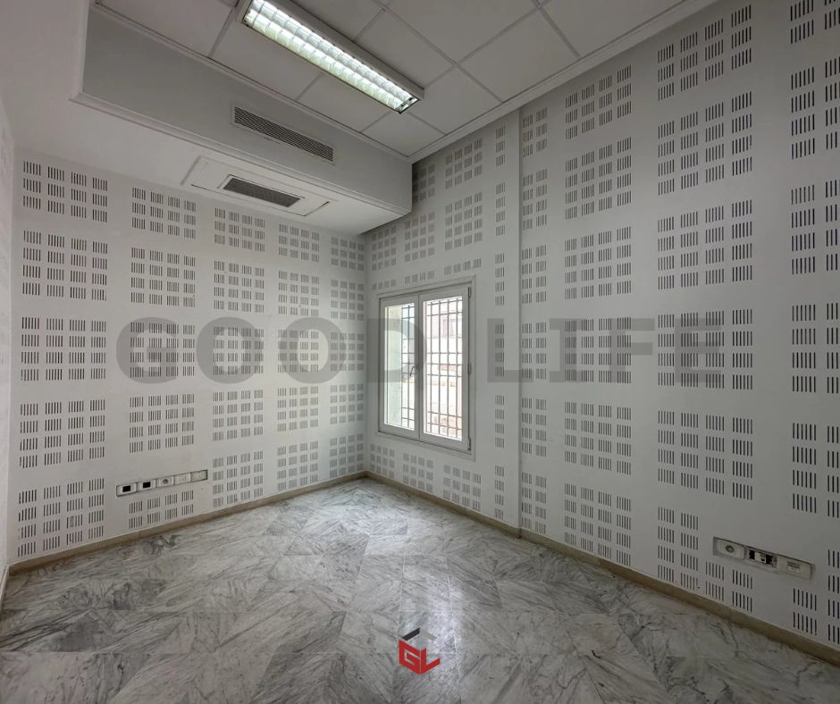Cite El Khadra Zone urbaine nord Bureaux & Commerces Bureau Bureau h3 au centre urbain nord