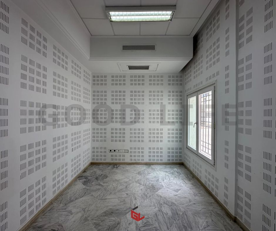Cite El Khadra Zone urbaine nord Bureaux & Commerces Bureau Bureau h3 au centre urbain nord