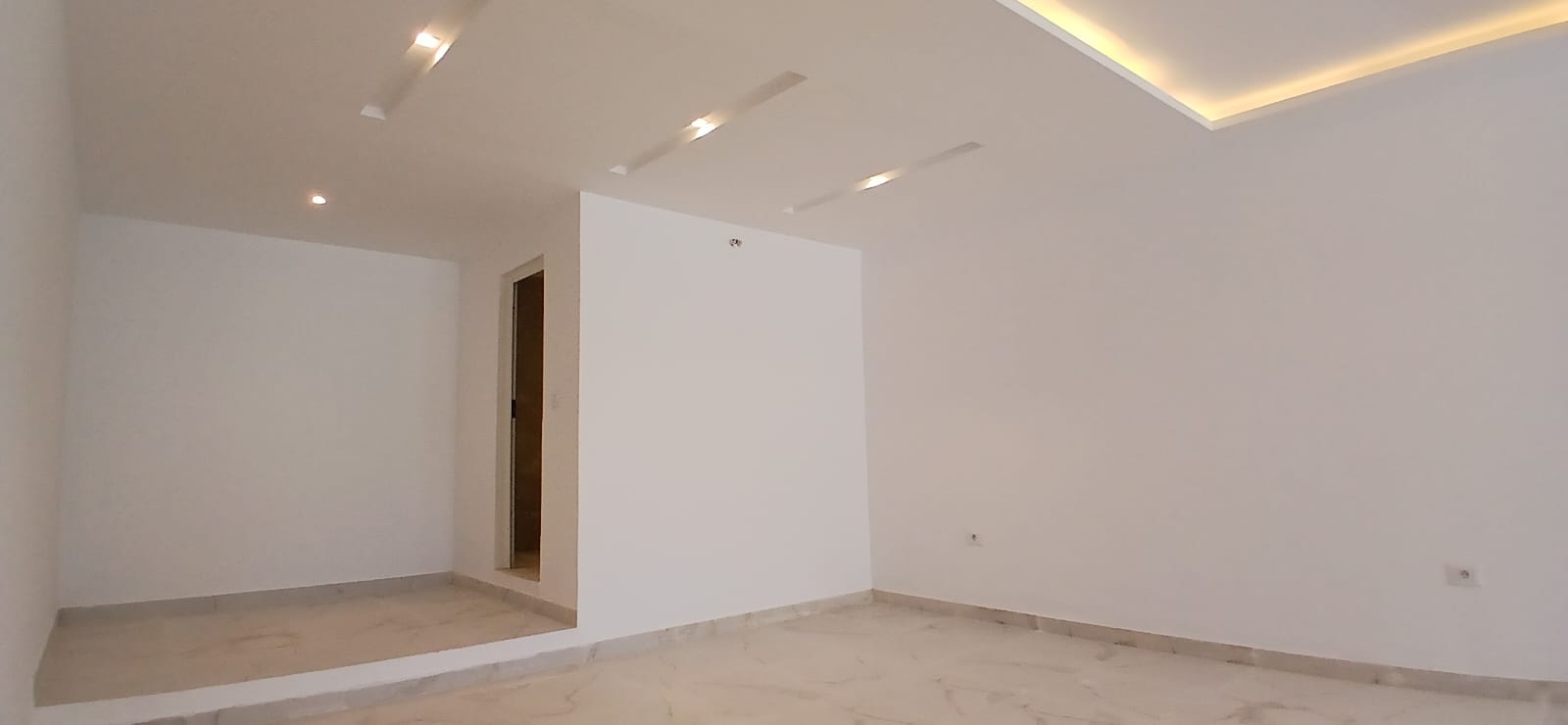 Ain Zaghouan Ain Zaghouan Bureaux & Commerces Bureau Local commercial  ain zaghouan nord