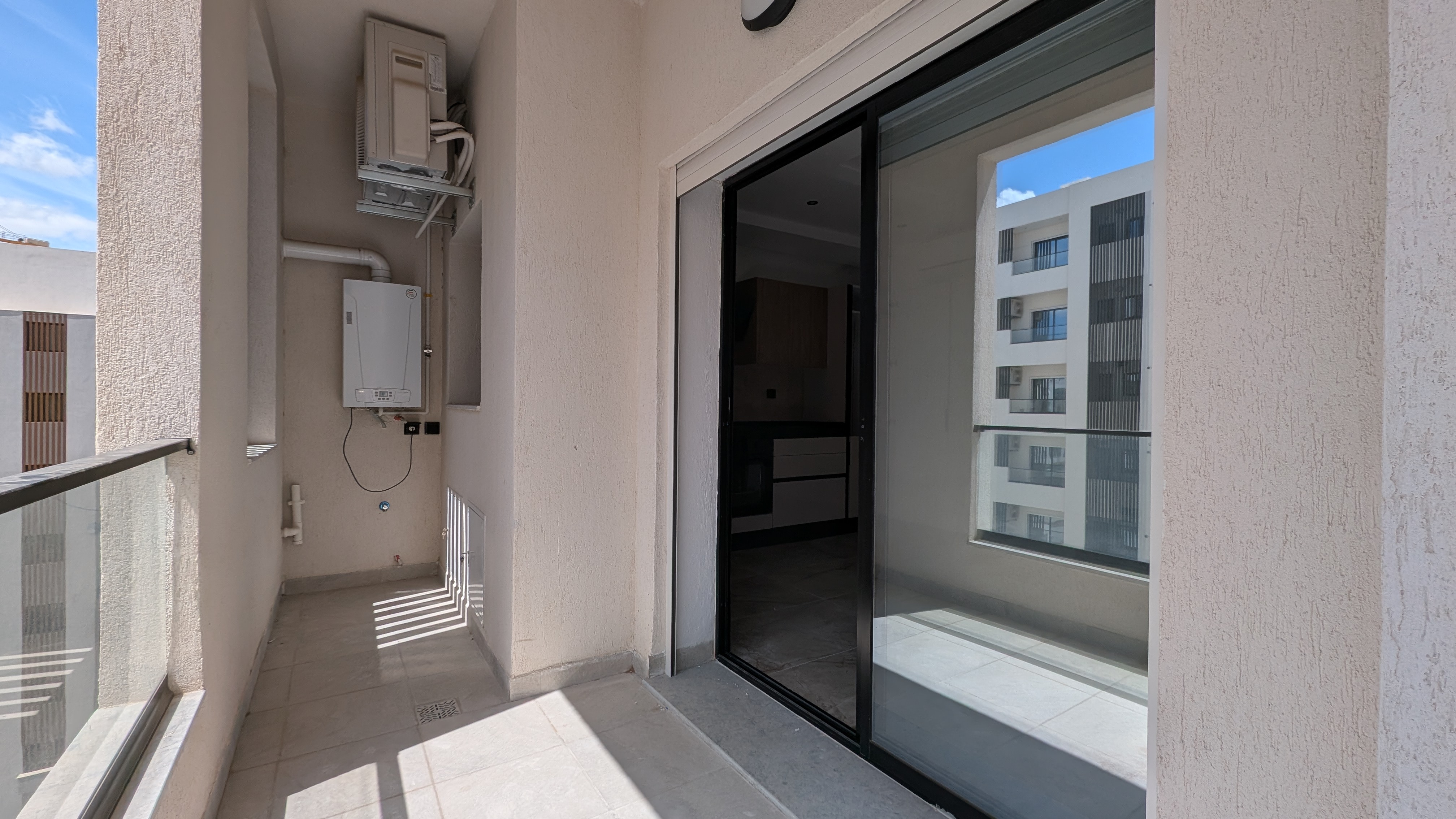 Ain Zaghouan Ain Zaghouan Location Appart. 2 pices S1 lumineux et fonctionnel