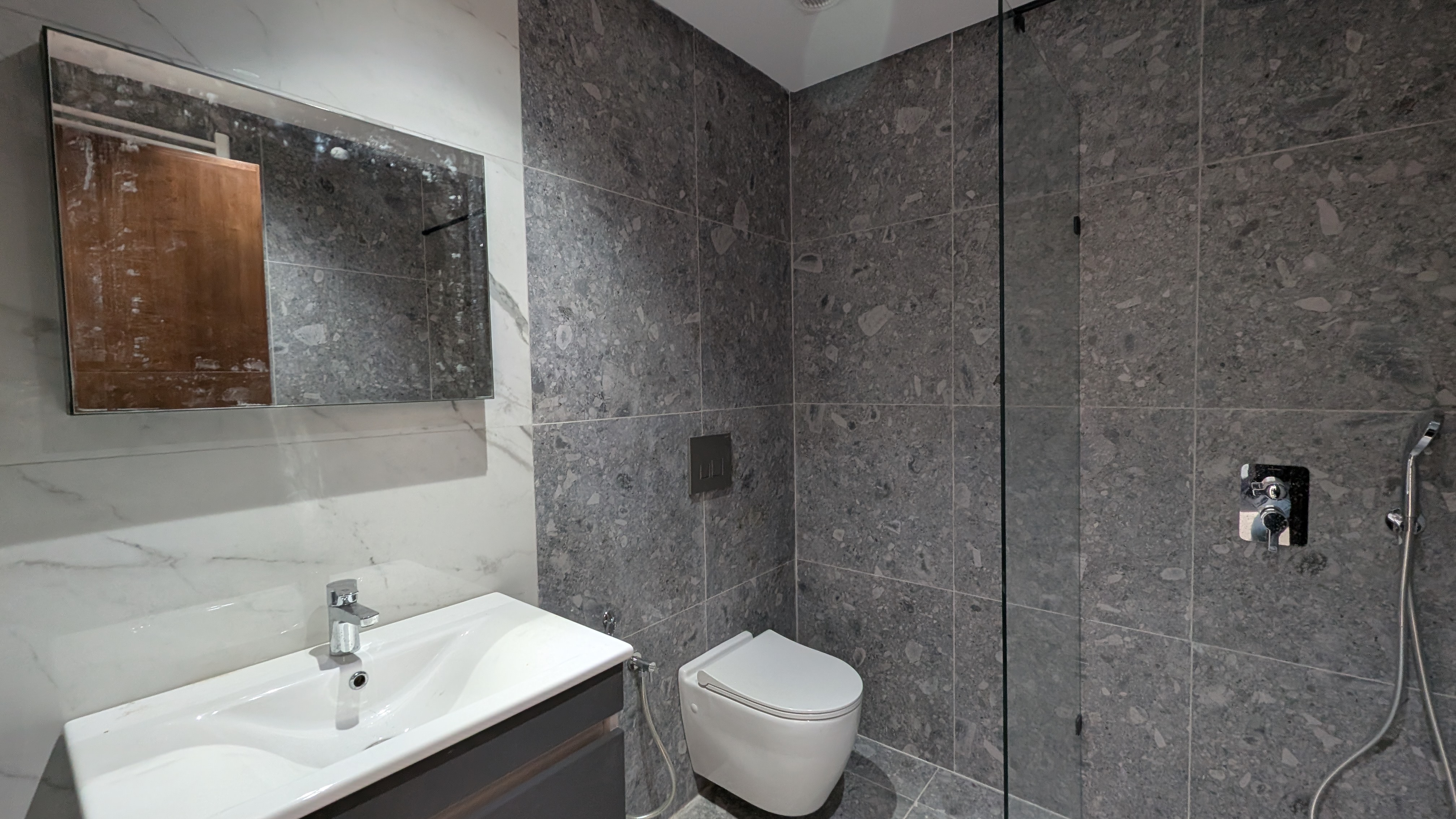 Ain Zaghouan Ain Zaghouan Location Appart. 2 pices S1 lumineux et fonctionnel