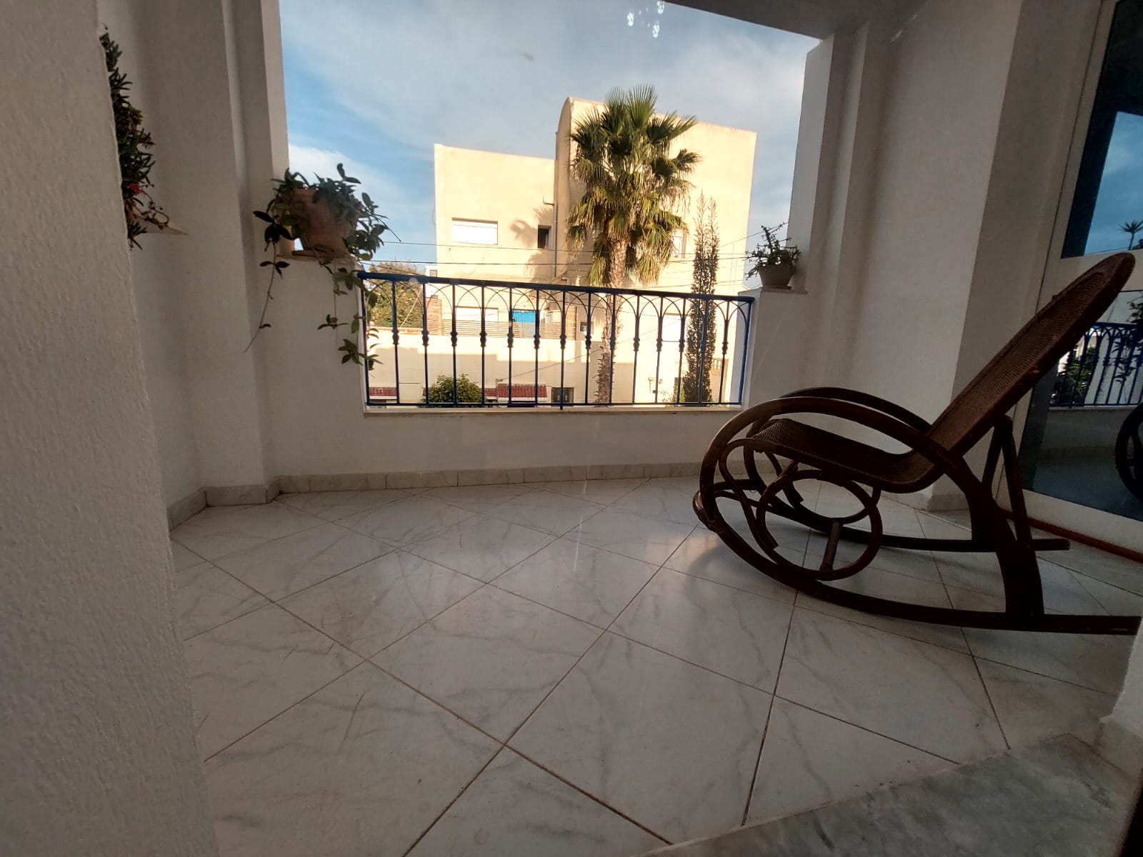 La Marsa Marsa Ennassim Location Appart. 4 pices Etage s3 meubl  la marsa