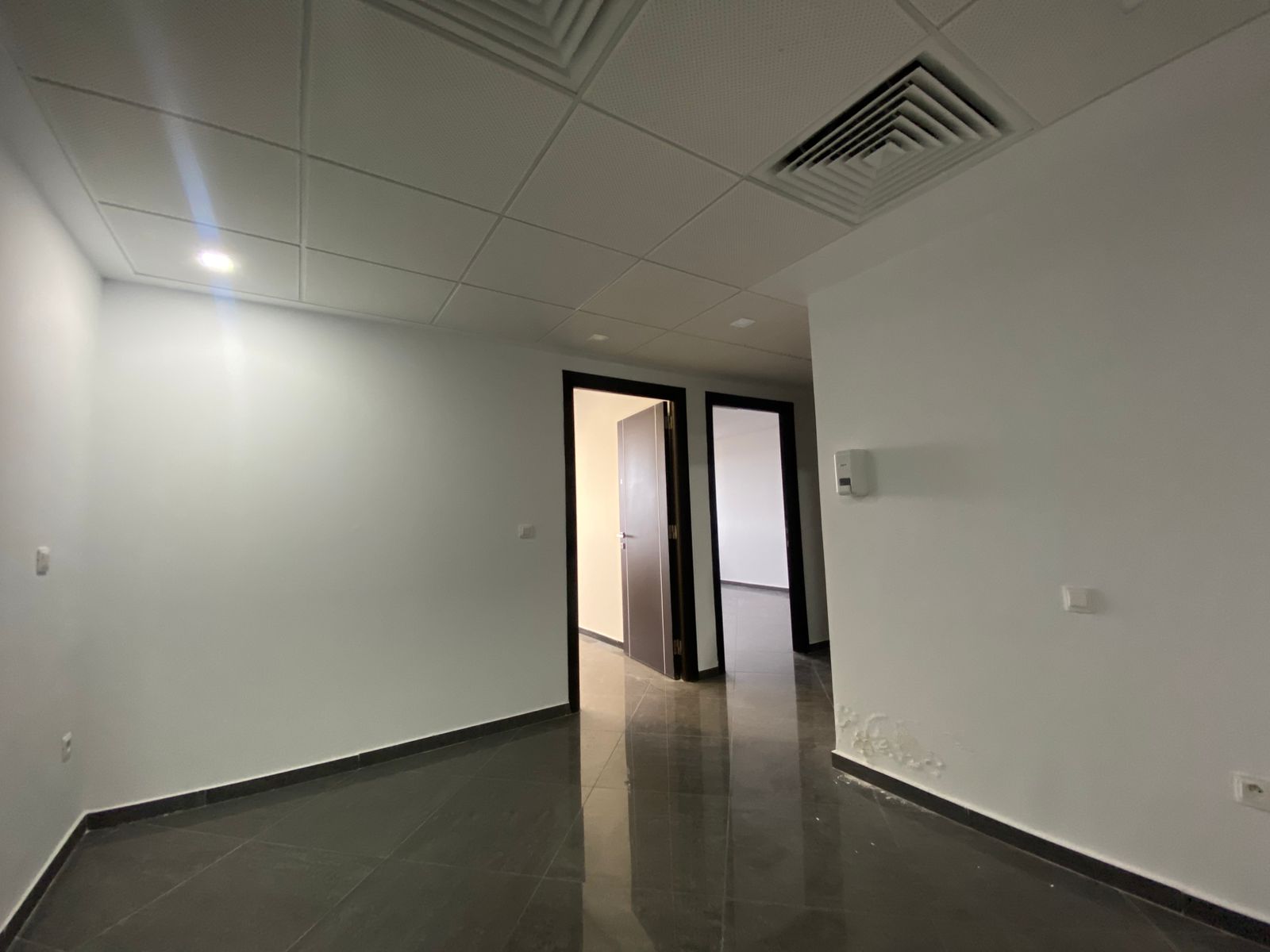 Cite El Khadra Zone urbaine nord Location Appart. 3 pices Bureau  usage commercial centre urbain nord