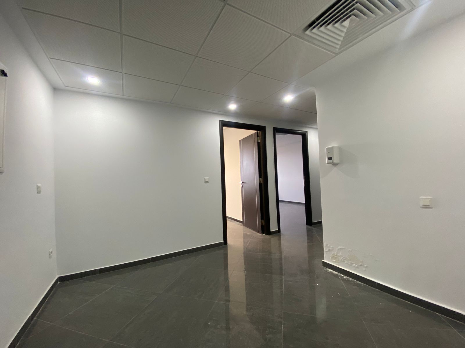 Cite El Khadra Zone urbaine nord Location Appart. 3 pices Bureau  usage commercial centre urbain nord