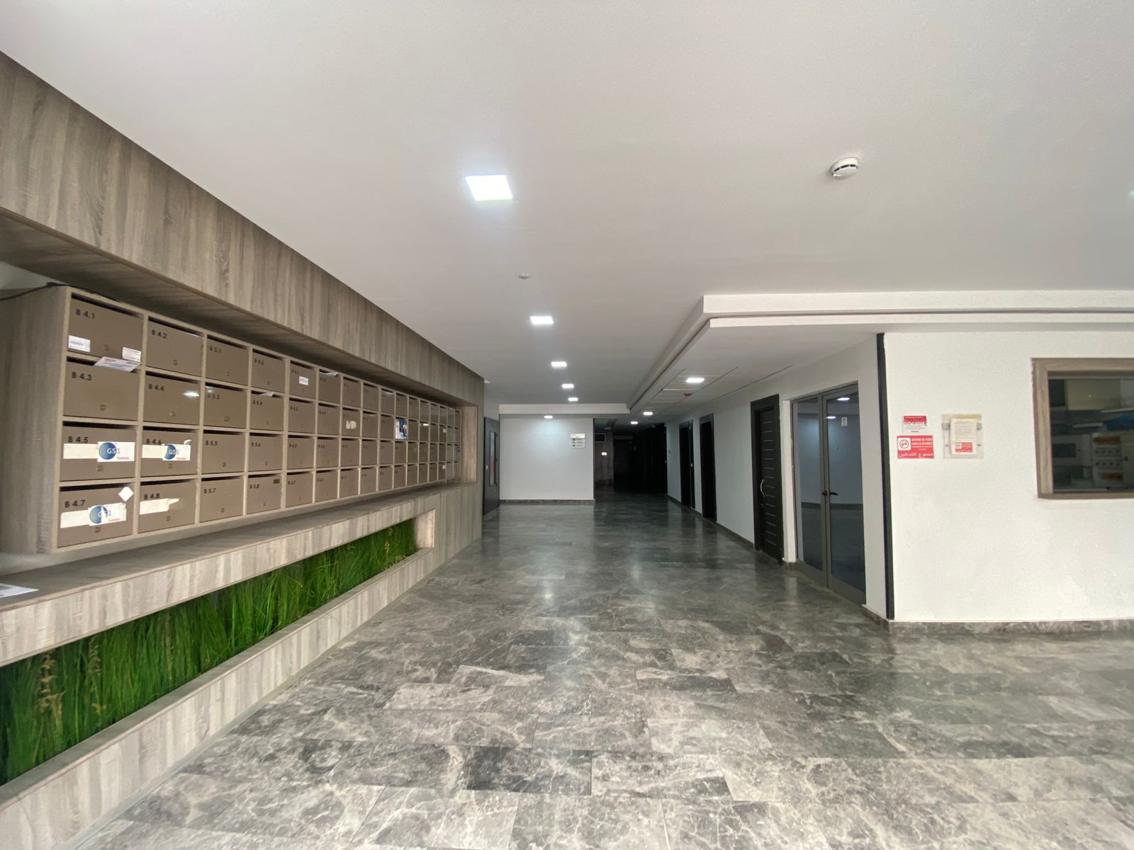 Cite El Khadra Zone urbaine nord Location Appart. 3 pices H 2  usage commerciale au centre urbain nord