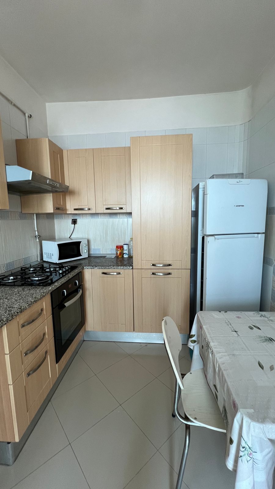Cite El Khadra Zone urbaine nord Location Appart. 3 pices S2 meubl lac 1