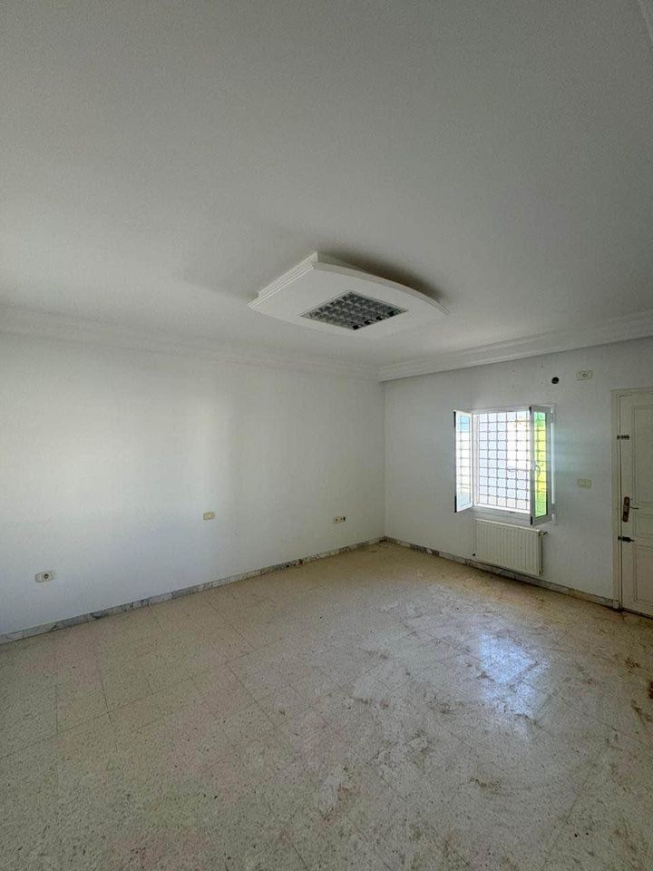Sousse Ville Sousse Vente Appart. 3 pices Un appartement 125m2  usage bureautique