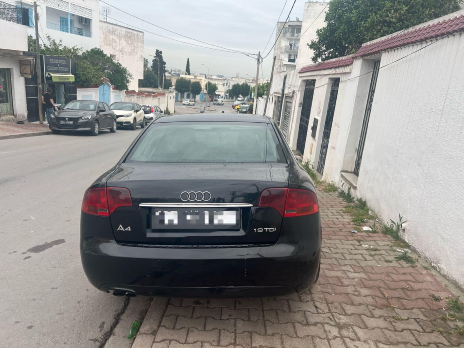 Sidi El Bechir Monfleury Audi A4 Audi a4 en trs bon tat