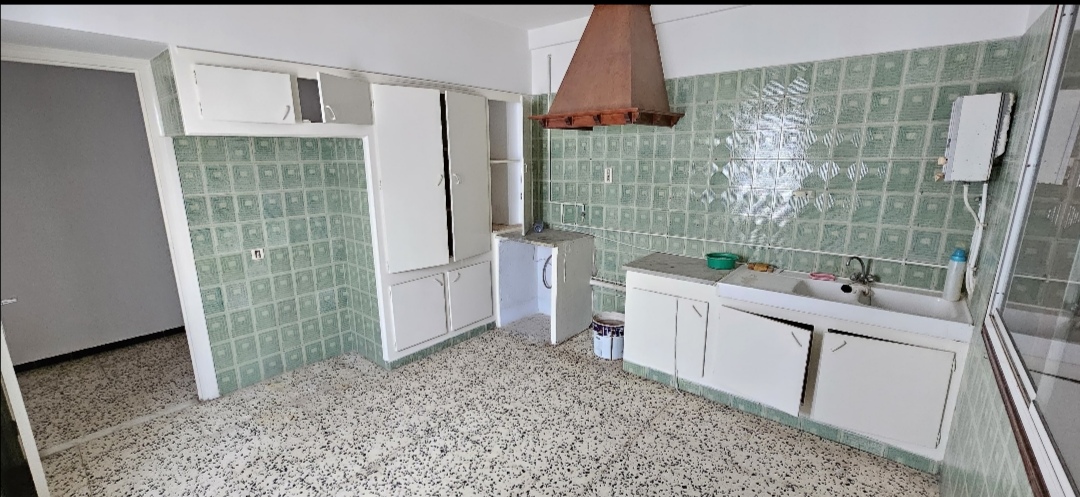 Sfax Ville El Bousten Vente Appart. 4 pices Appartement avec grande terrasse