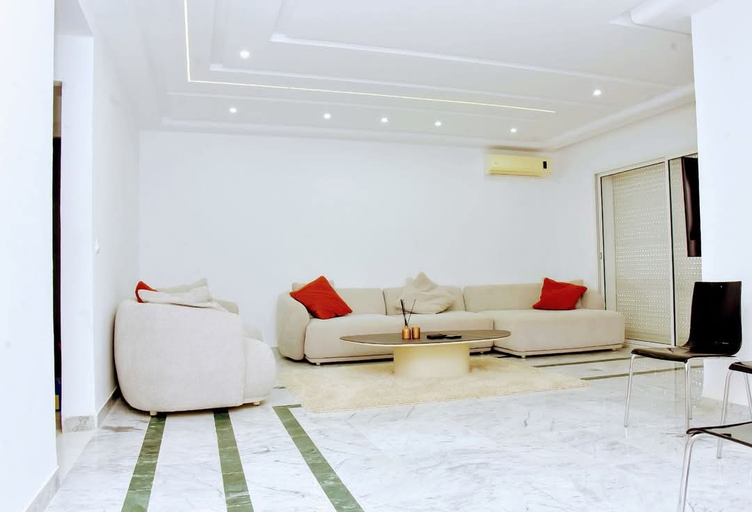 Ariana Ville Cite Ennasr 1 Location Appart. 3 pices Grand s2 meubl ennasr 1 prs amilcar