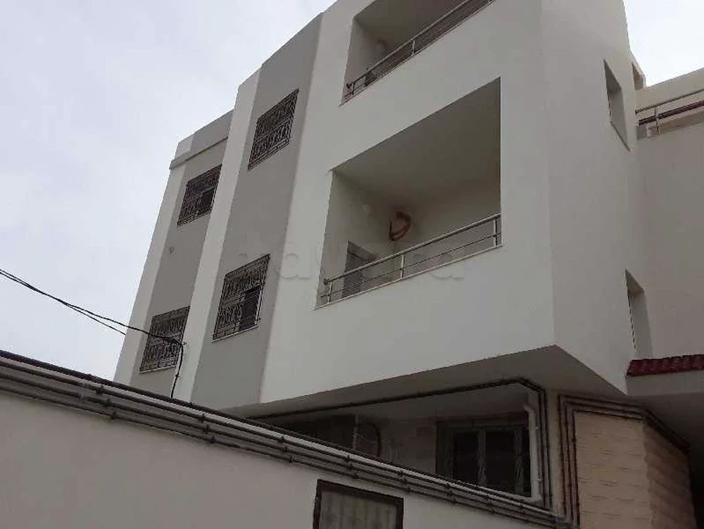 Sakiet Ezzit Merkez Chihya Location Appart. 3 pices Appartement