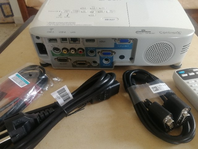 El Ouerdia Bellevue Vido-projecteurs Autre Vidoprojecteur epson eb x27 rseaux rj45