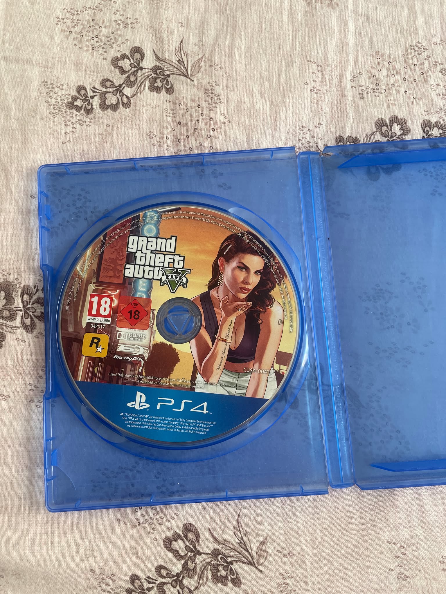 Ain Zaghouan Ain Zaghouan Playstation Autre Ps4 avec 3 manettes et cd gta 5