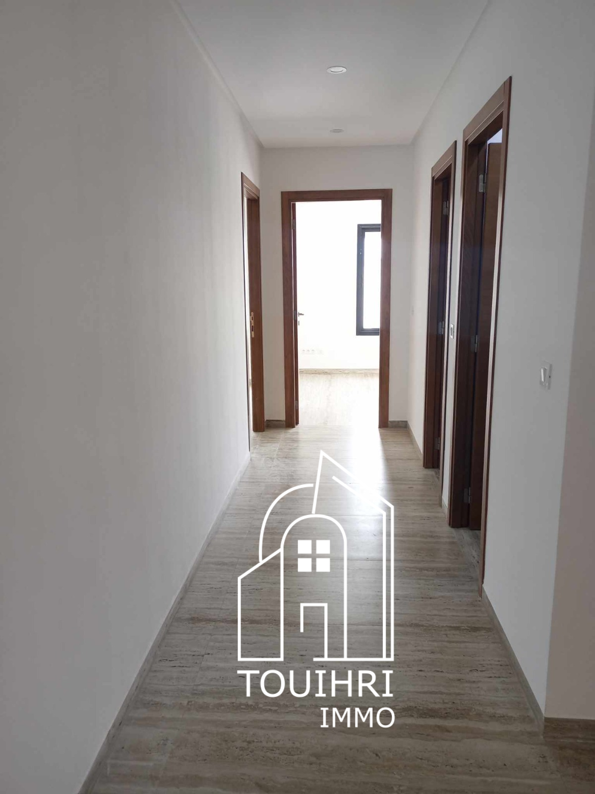 La Soukra La Soukra Bureaux & Commerces Bureau Bureau commercial