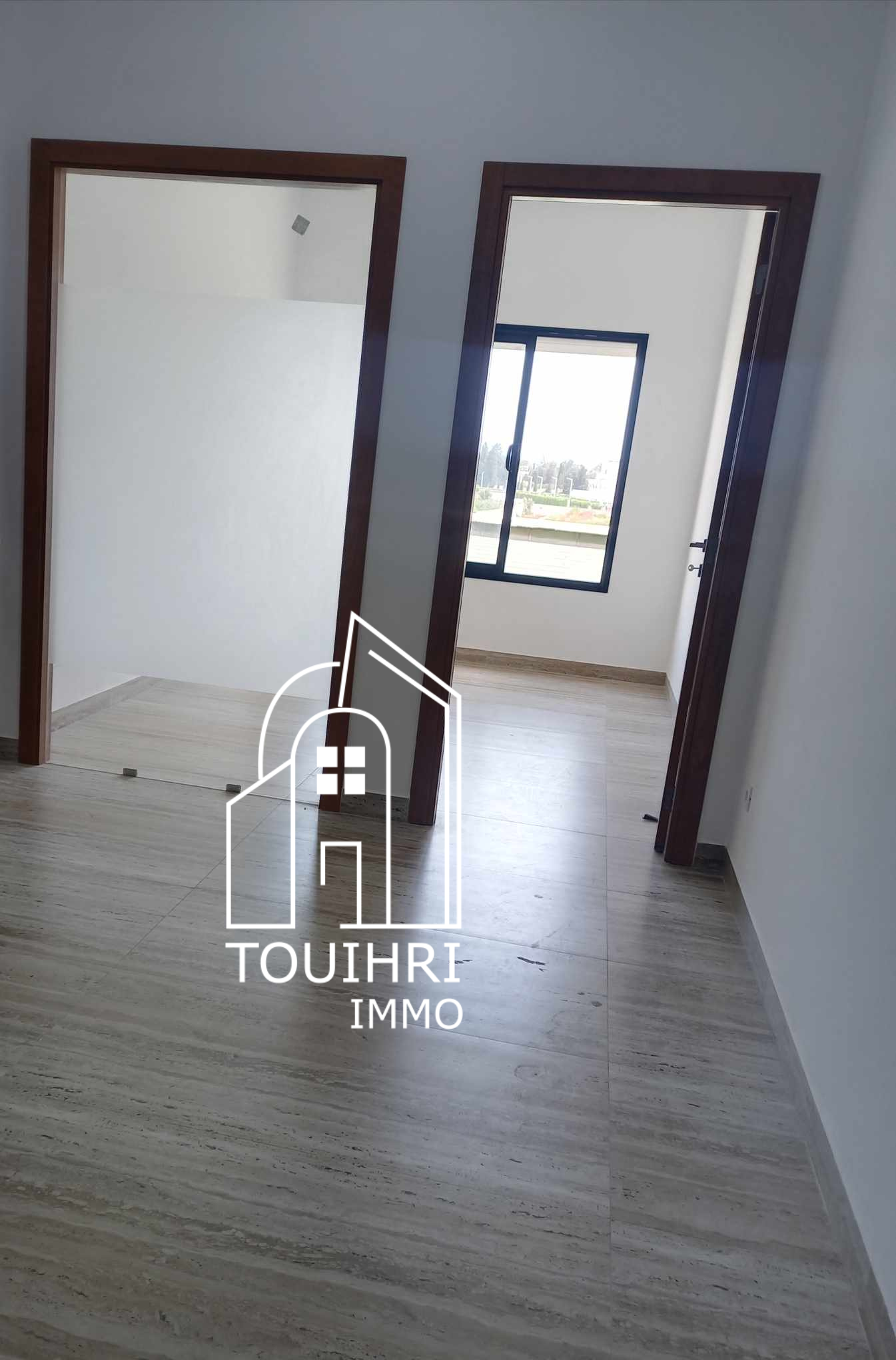 La Soukra La Soukra Bureaux & Commerces Bureau Bureau commercial