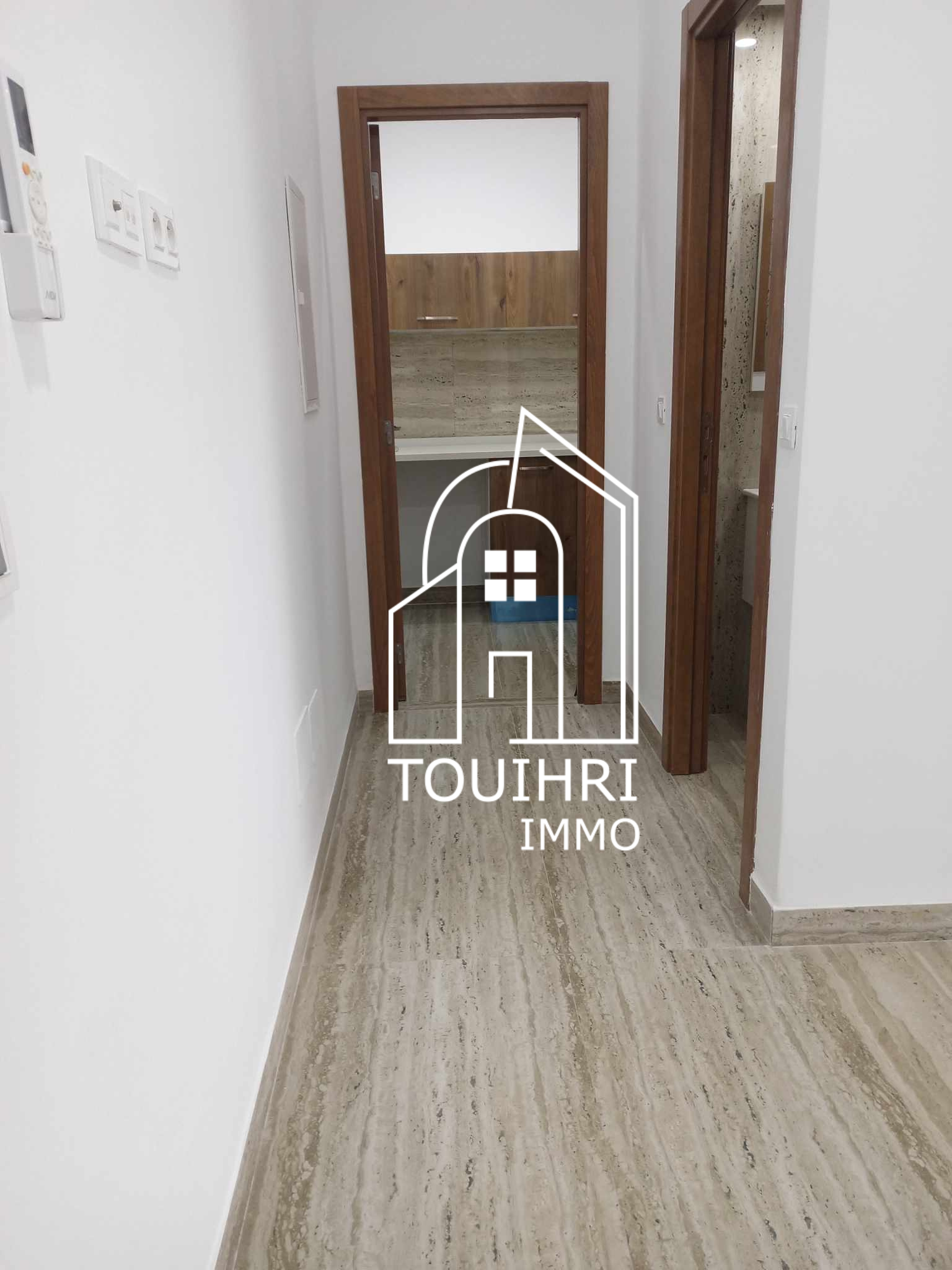 La Soukra La Soukra Bureaux & Commerces Bureau Bureau commercial