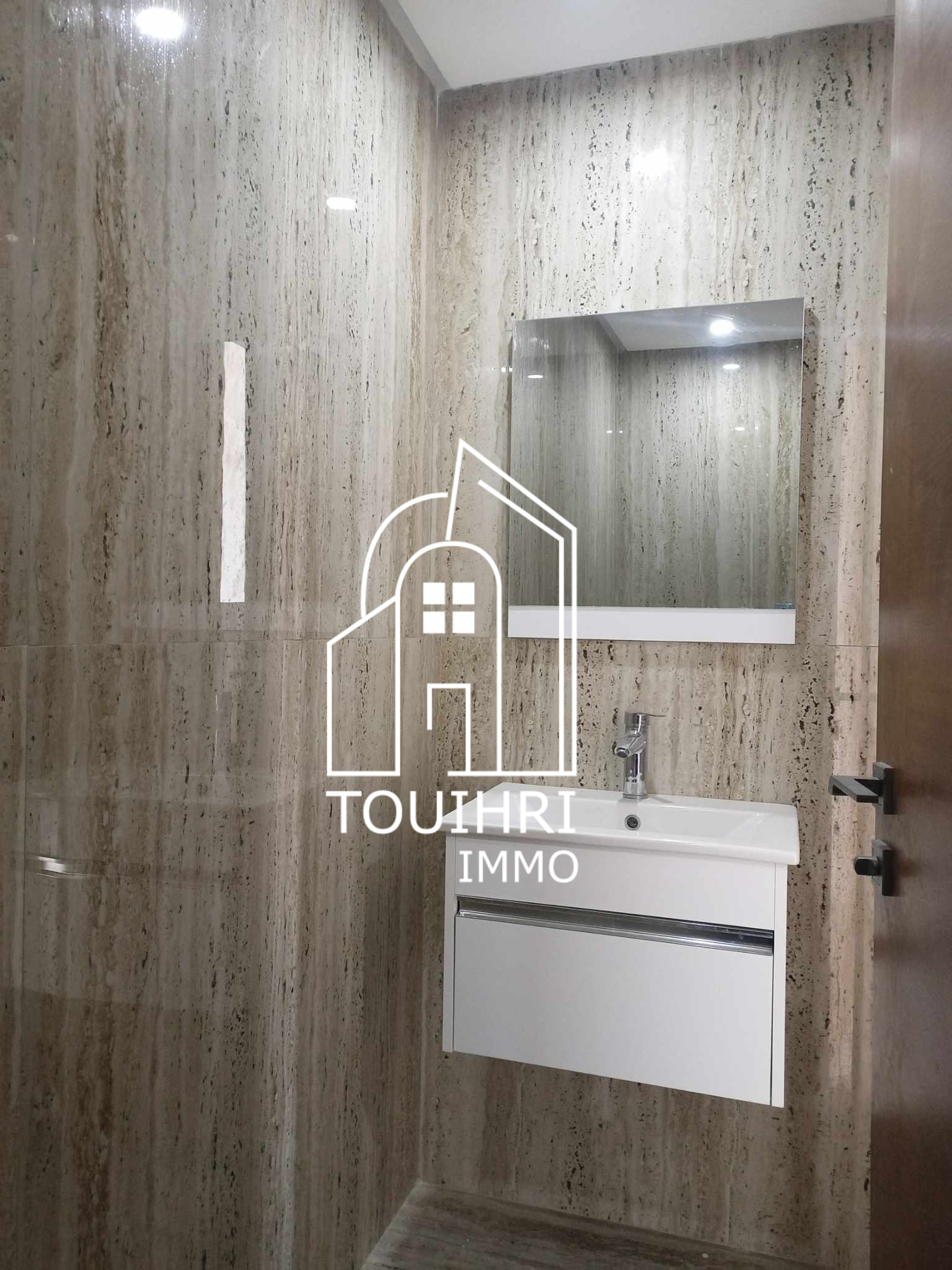 La Soukra La Soukra Bureaux & Commerces Bureau Bureau commercial
