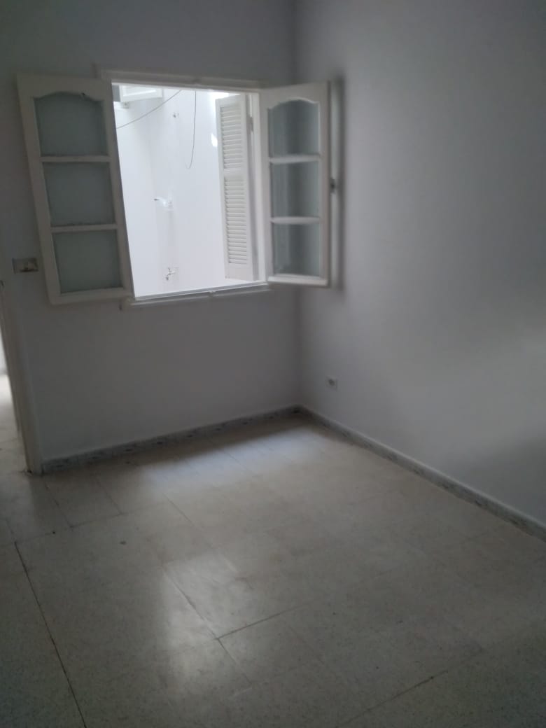 Hammamet Hammamet Location Appart. 3 pices Maison r3 au rdc