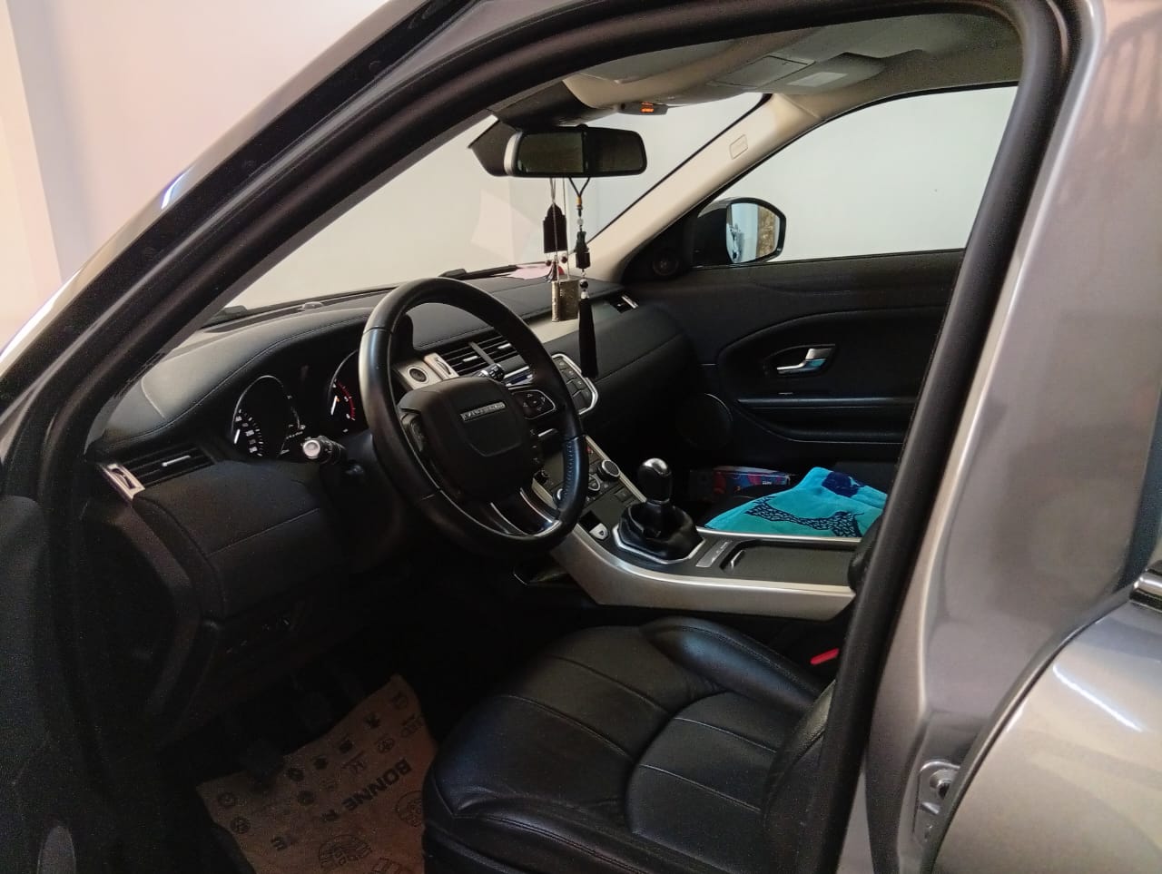 Menzel Jemil Cite 7 Novembre Rover 216 Voiture neuve