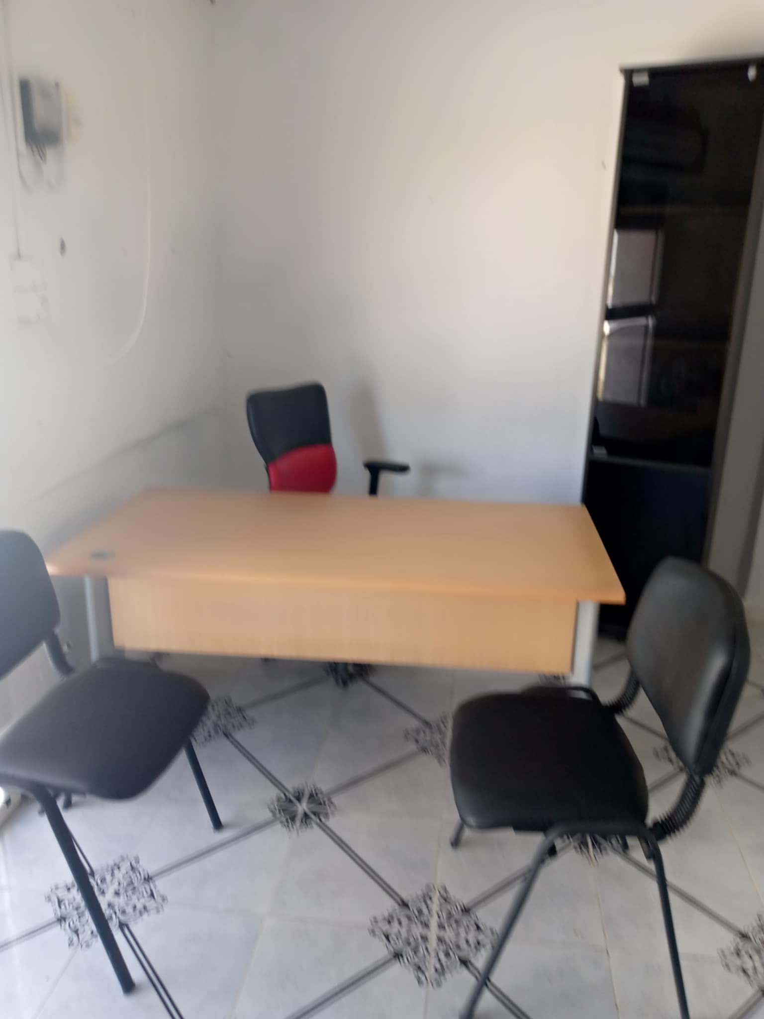 El Hrairia El Hrairia Meubles de bureau Sieges de Bureau Meubles de bureau