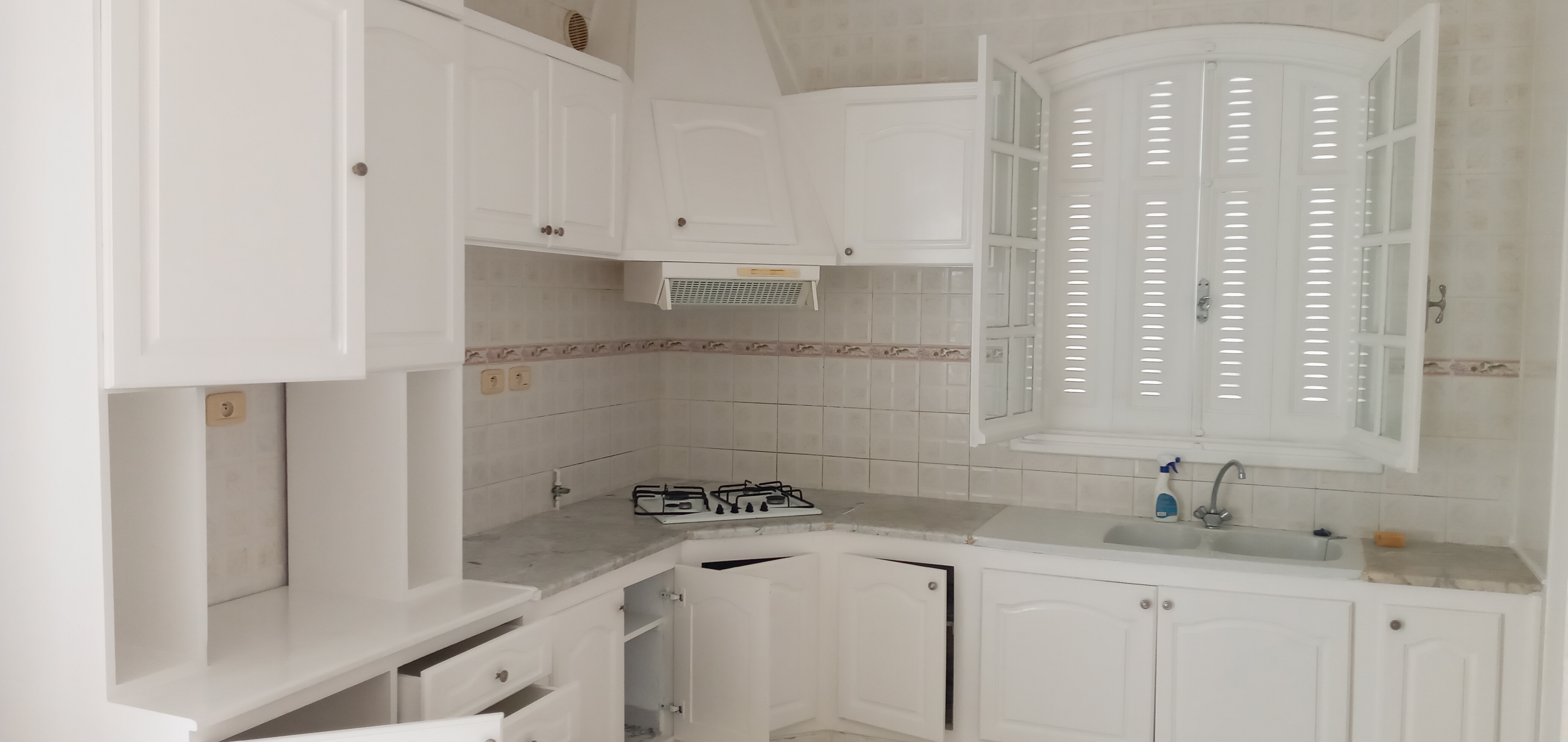 Hammam Sousse Cite De La Plage 2 Location Appart. 3 pices Appartement 1er etage propre dans un endroit calme