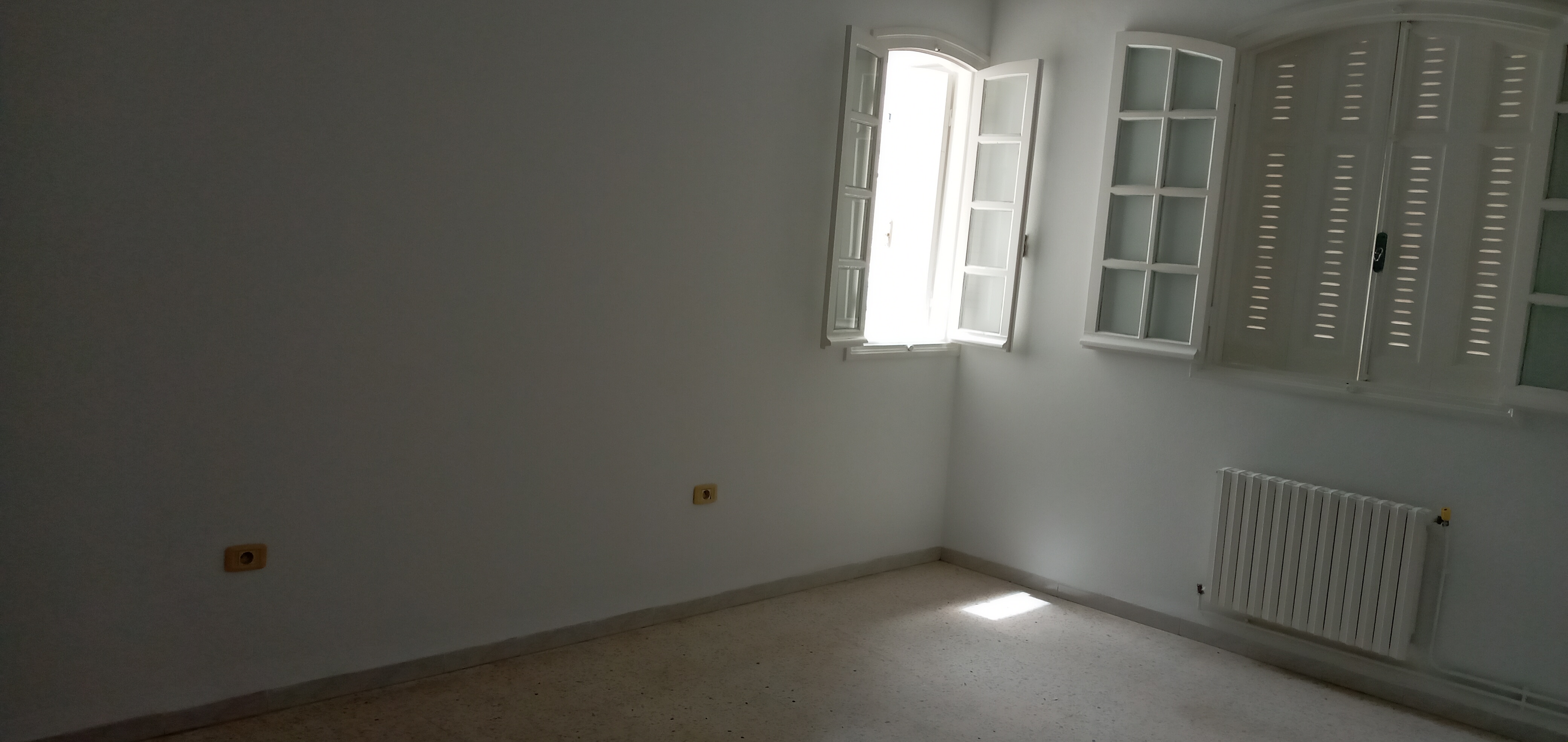Hammam Sousse Cite De La Plage 2 Location Appart. 3 pices Appartement 1er etage propre dans un endroit calme