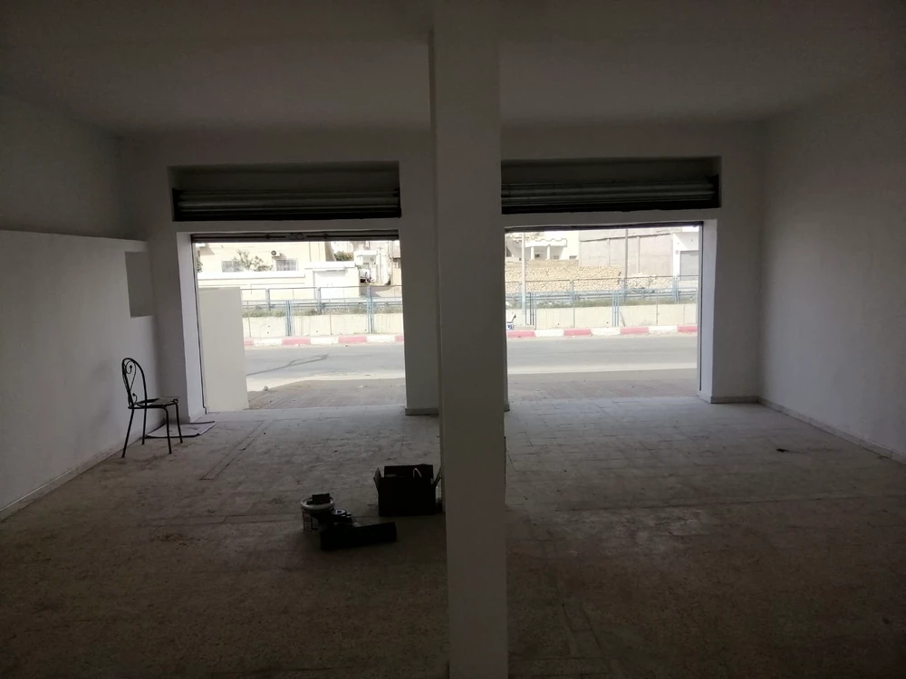 Sakiet Eddaier Sakiet Eddaier Location Surfaces Local commercial ou administratif