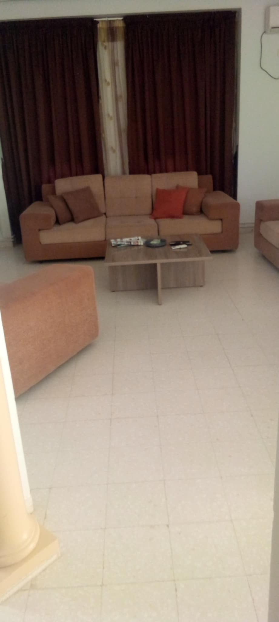 La Marsa El Aouina Location Appart. 4 pices Apprt s3 meubl  jardins aouina