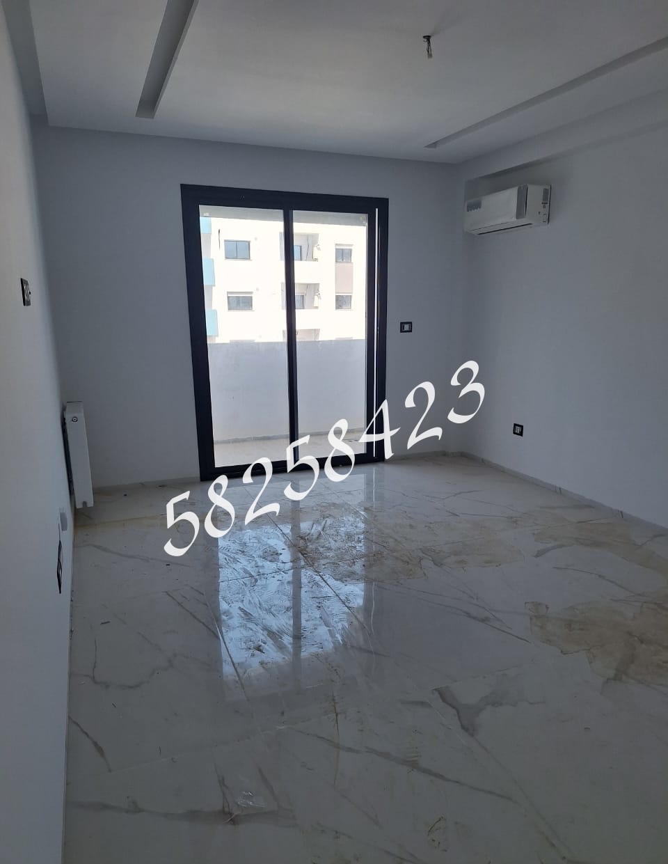 La Marsa El Aouina Vente Appart. 3 pices S plus 2 jardins de laouina  tel 58258423 fb 8005